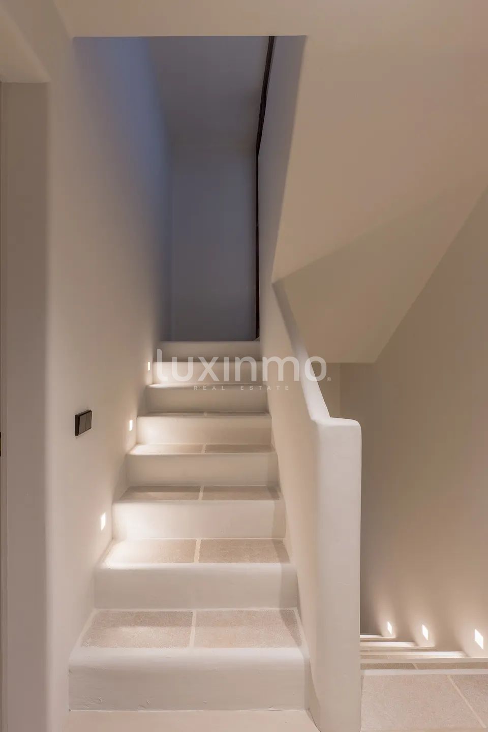 An bicencan retreat where organic design meets island living — photo 58