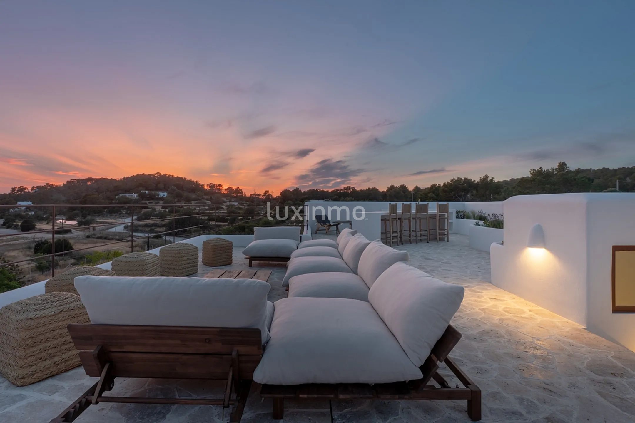 An bicencan retreat where organic design meets island living — photo 62