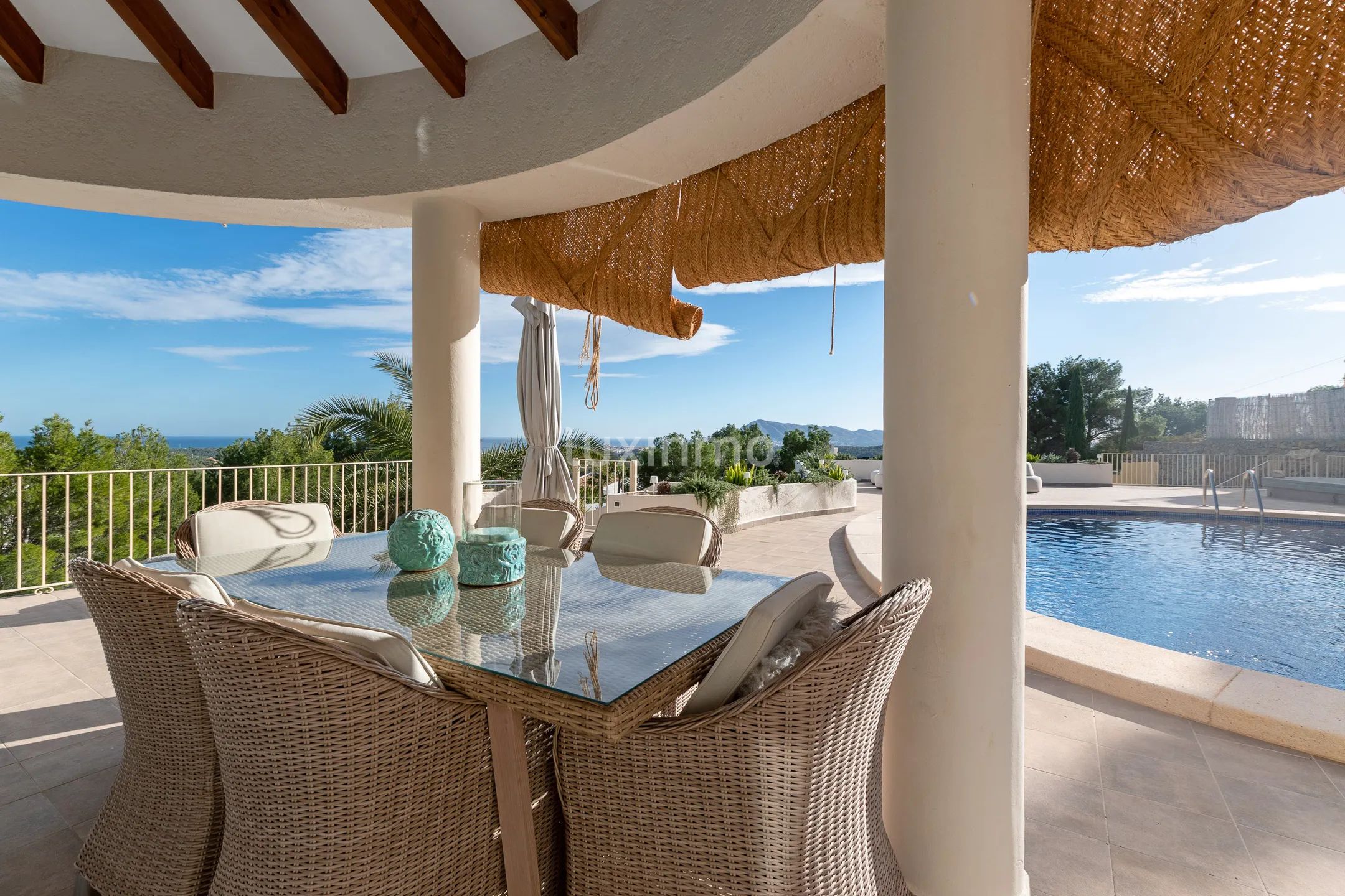 Impresionante Villa estilo ibicenca con vistas despejadas al mar y montañas — photo 6