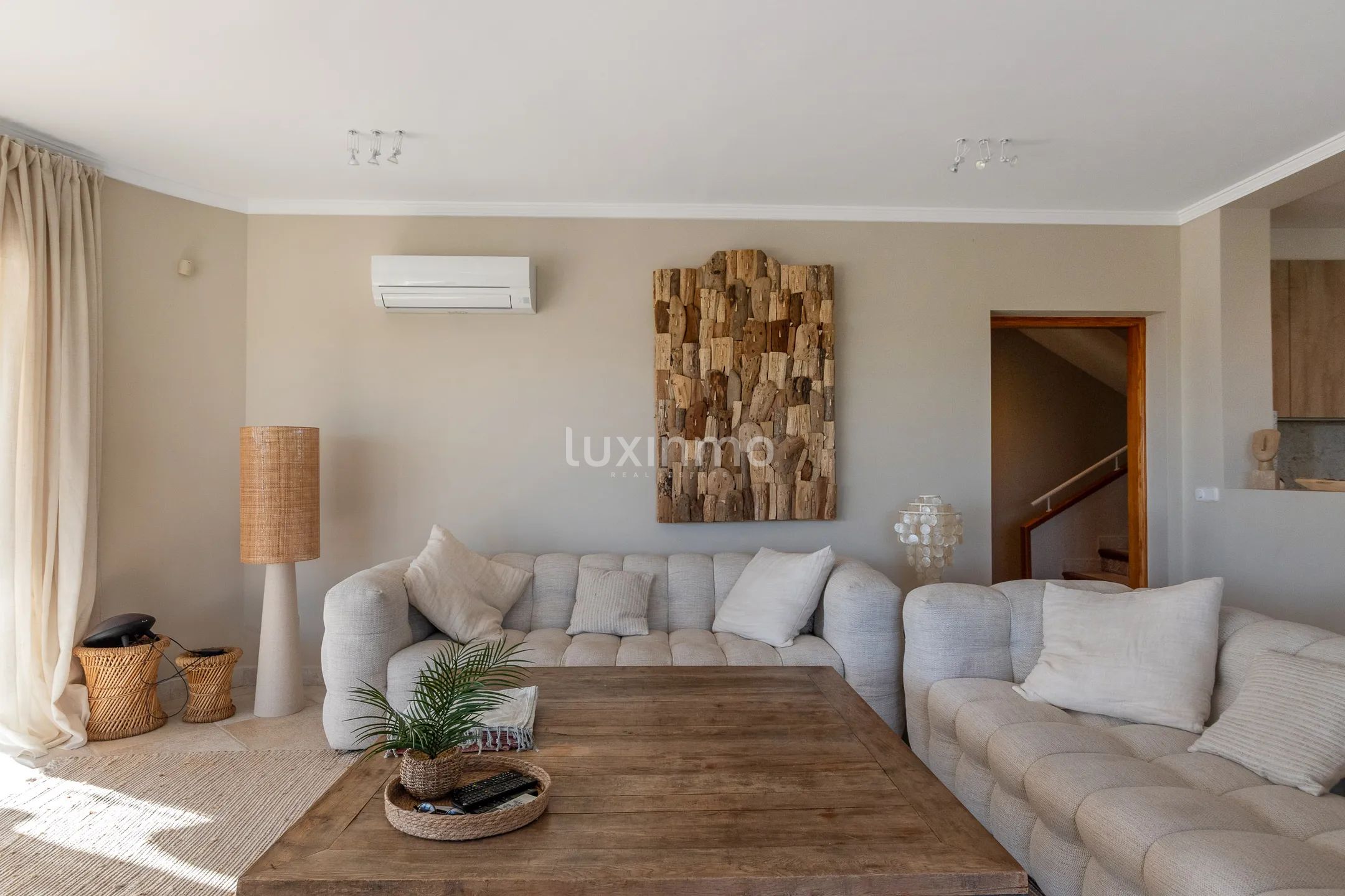 Impresionante Villa estilo ibicenca con vistas despejadas al mar y montañas — photo 14