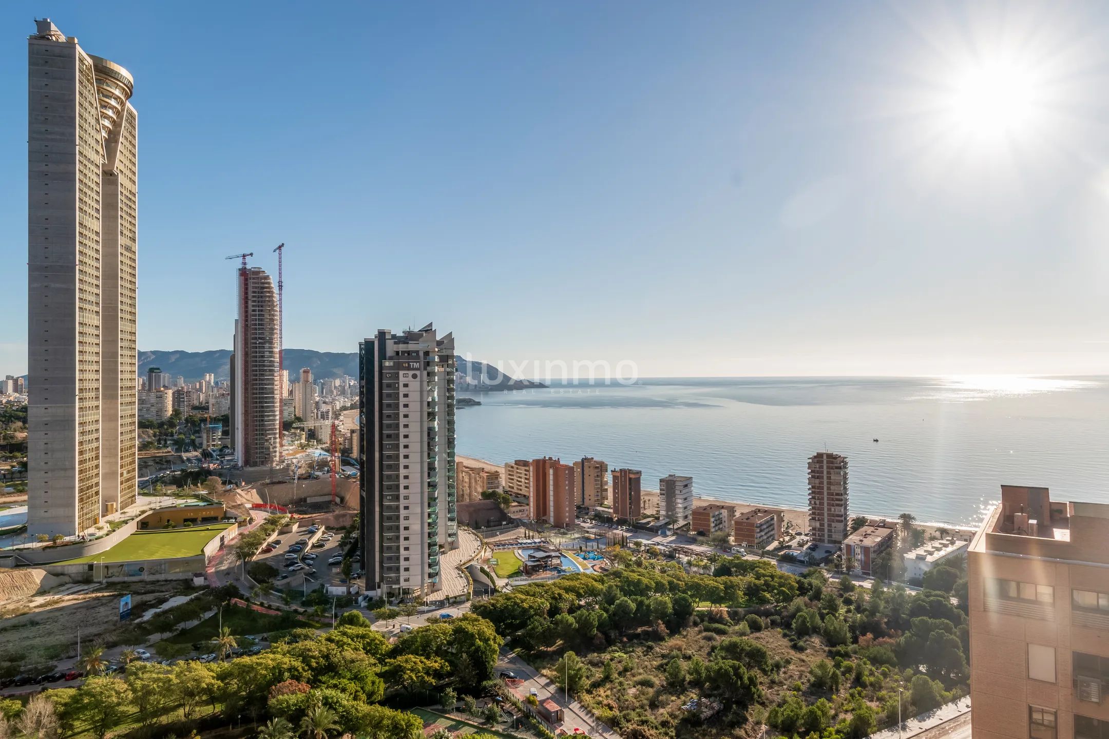 Charmante Wohnung mit Meer- und Bergblick in Benidorm Poniente