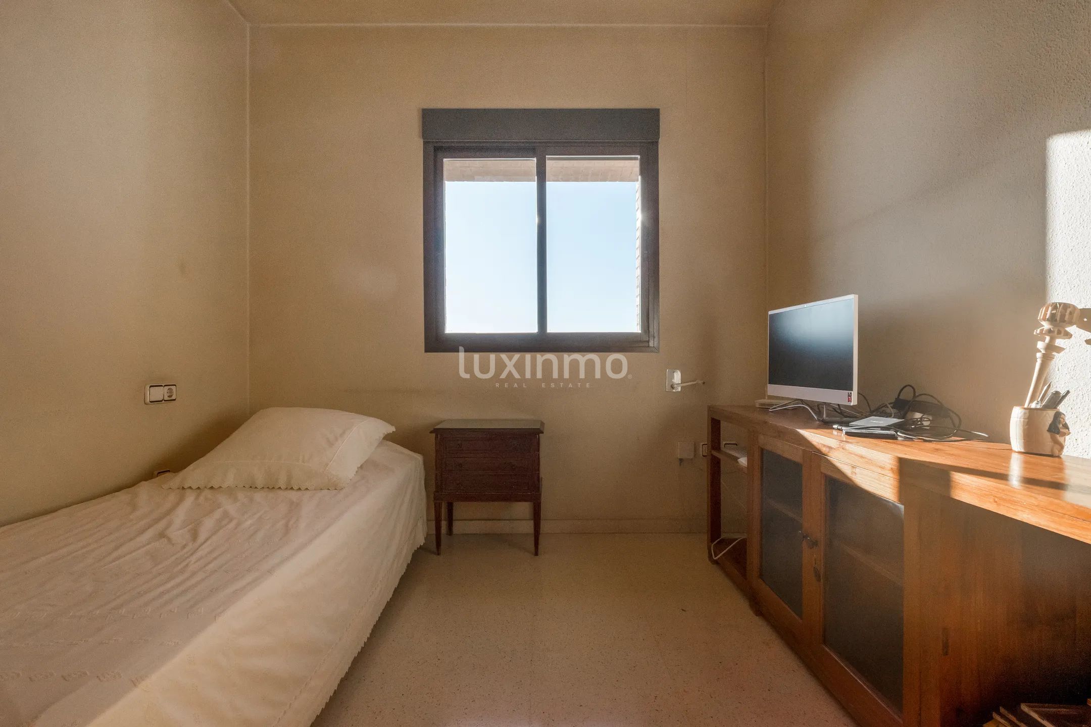 Charming apartment with sea and mountain views in Benidorm Poniente — photo 20