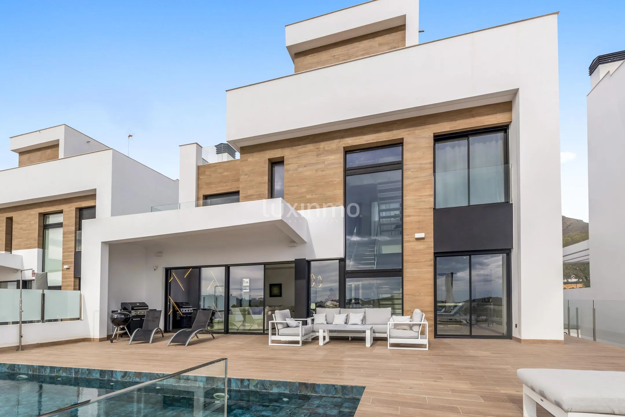 Luxurious 4-Bedroom villa with sea views in Finestrat — photo 5