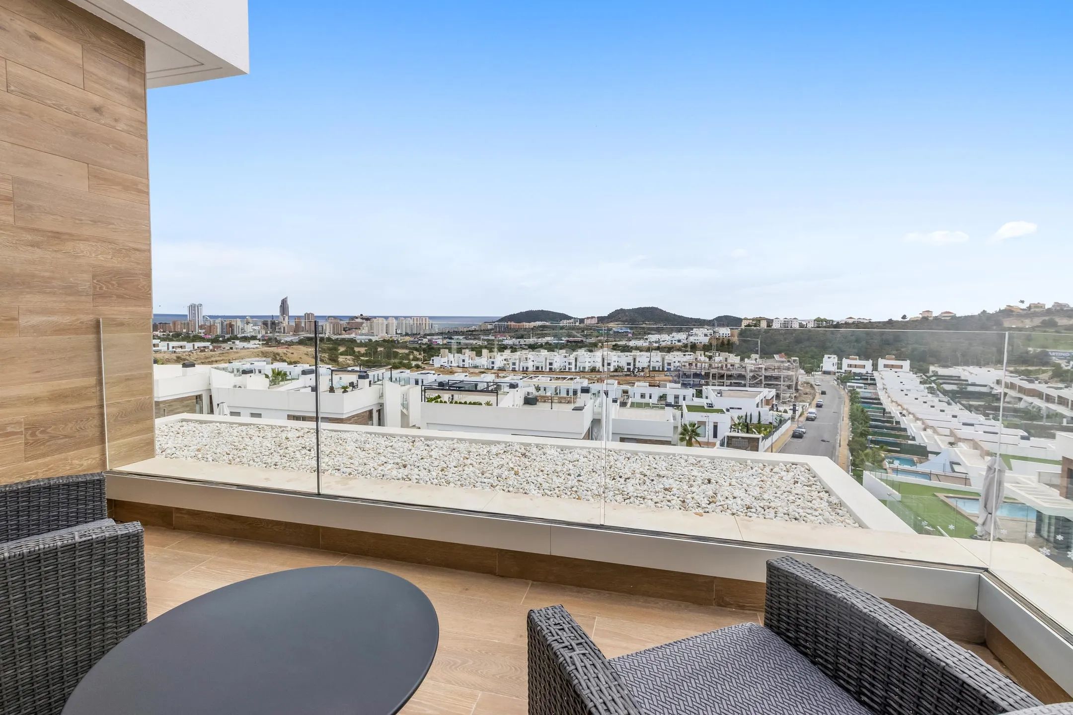 Luxuriöse 4-Schlafzimmer-Villa mit Meerblick in Finestrat — photo 53