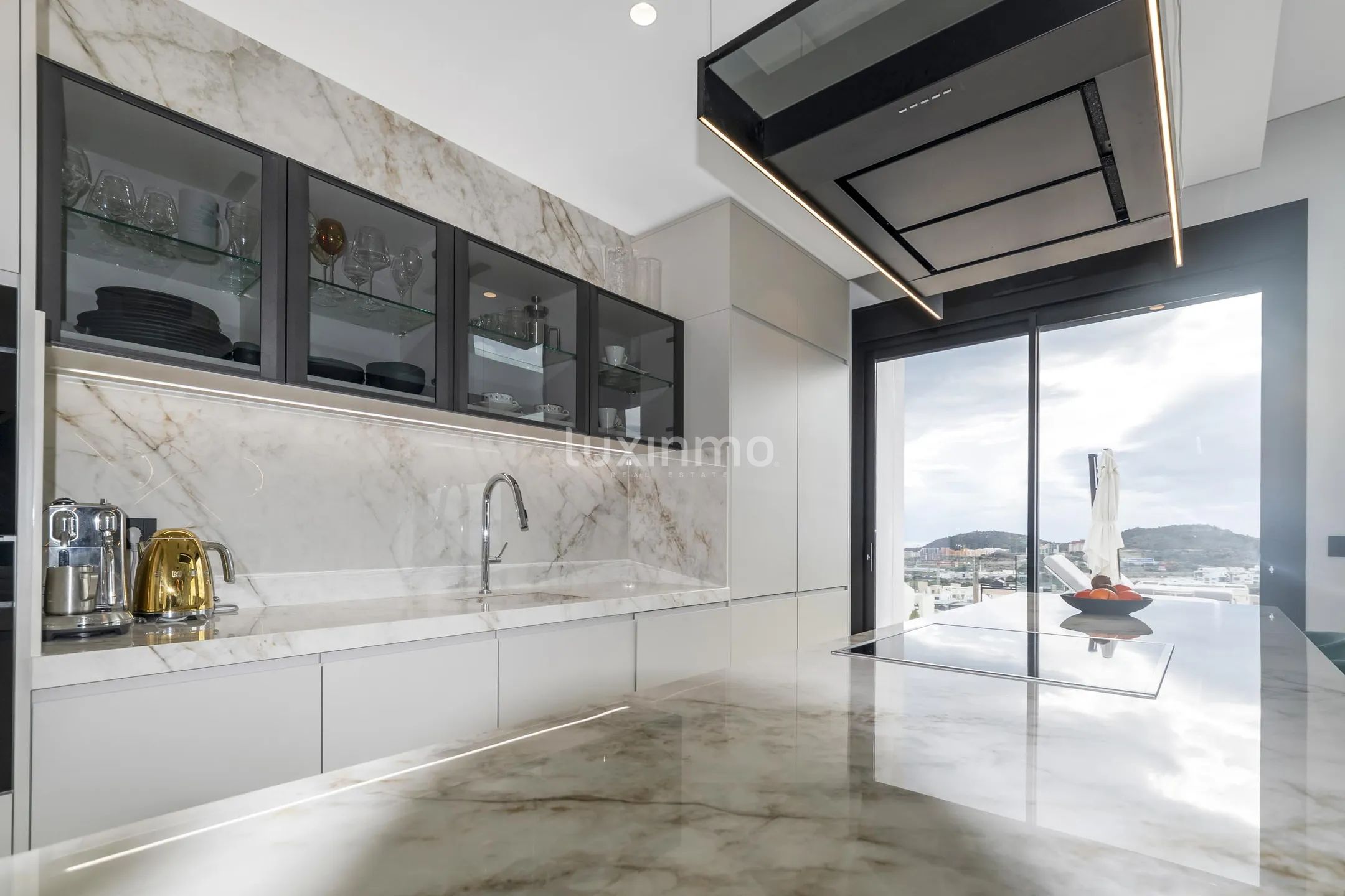 Luxuriöse 4-Schlafzimmer-Villa mit Meerblick in Finestrat — photo 17