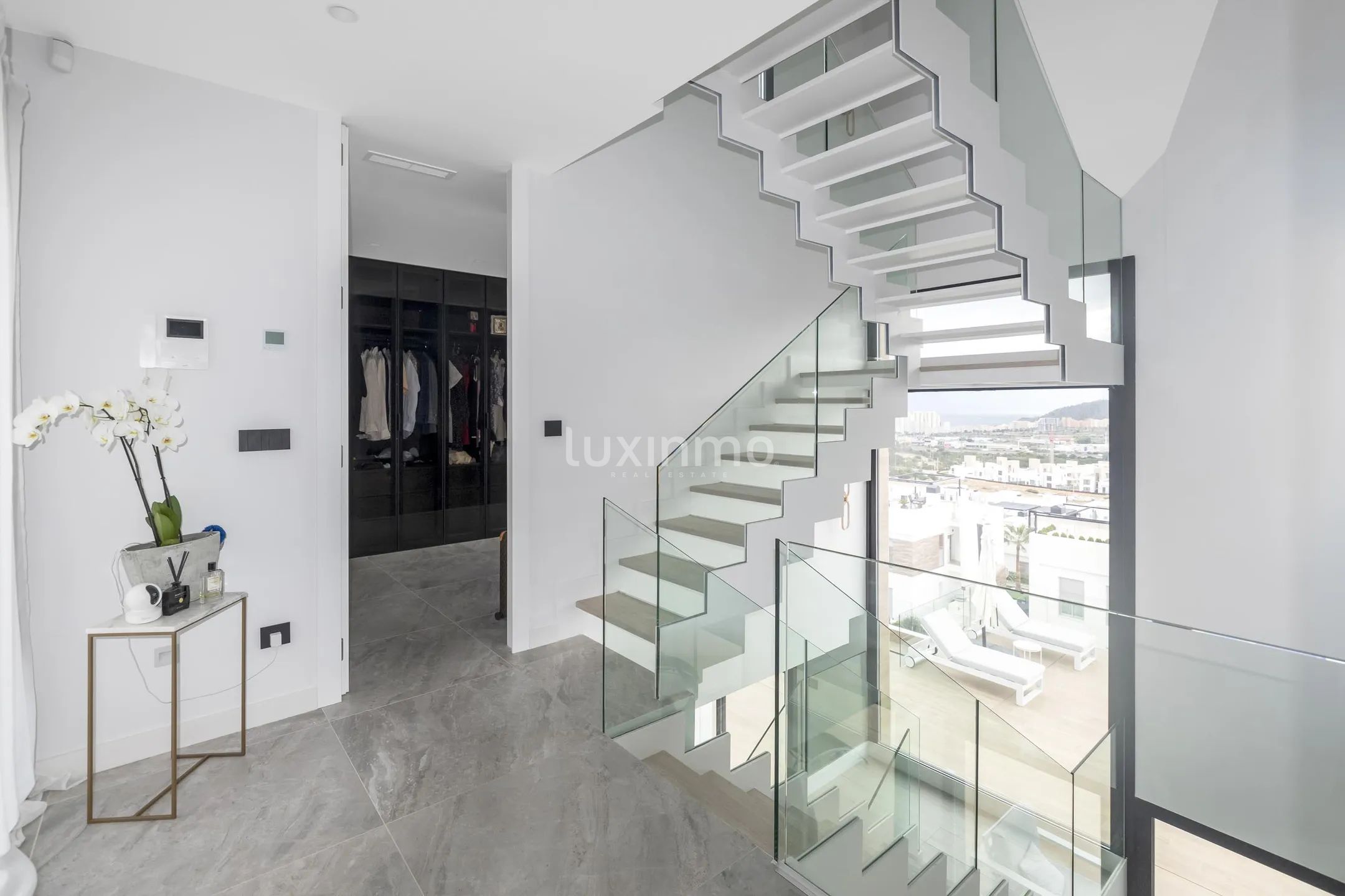 Luxuriöse 4-Schlafzimmer-Villa mit Meerblick in Finestrat — photo 28