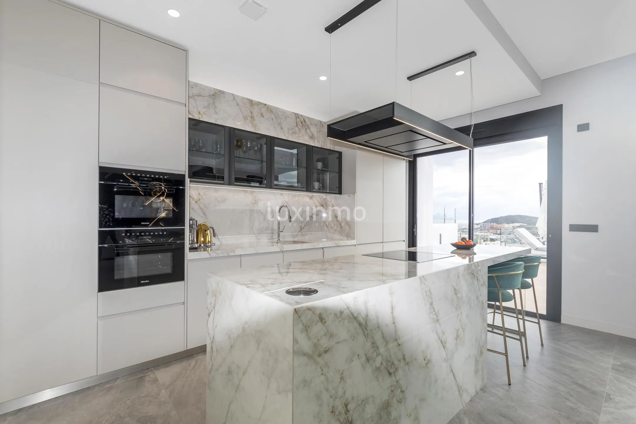 Luxuriöse 4-Schlafzimmer-Villa mit Meerblick in Finestrat — photo 16