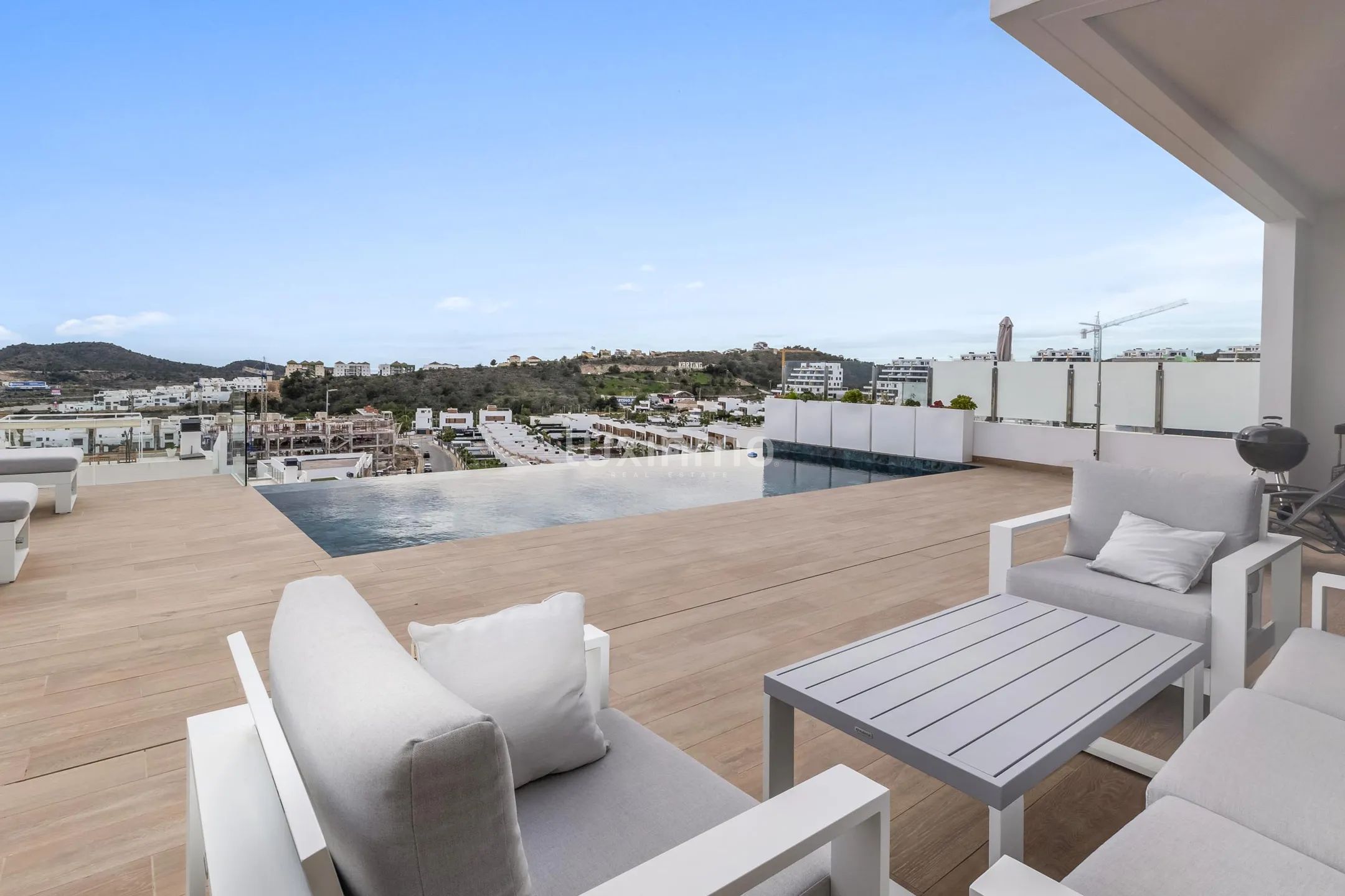 Luxuriöse 4-Schlafzimmer-Villa mit Meerblick in Finestrat — photo 9