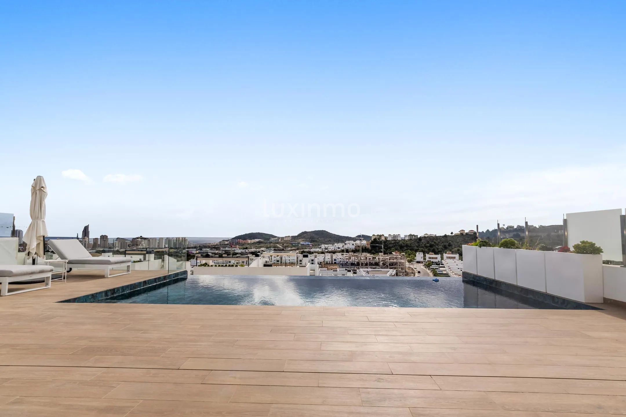 Luxuriöse 4-Schlafzimmer-Villa mit Meerblick in Finestrat — photo 32