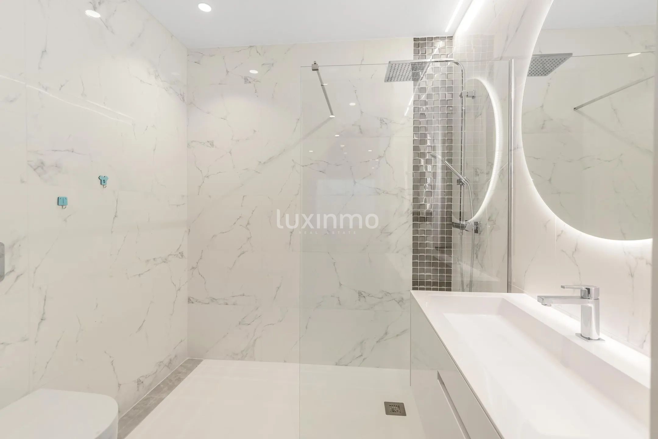 Luxuriöse 4-Schlafzimmer-Villa mit Meerblick in Finestrat — photo 30