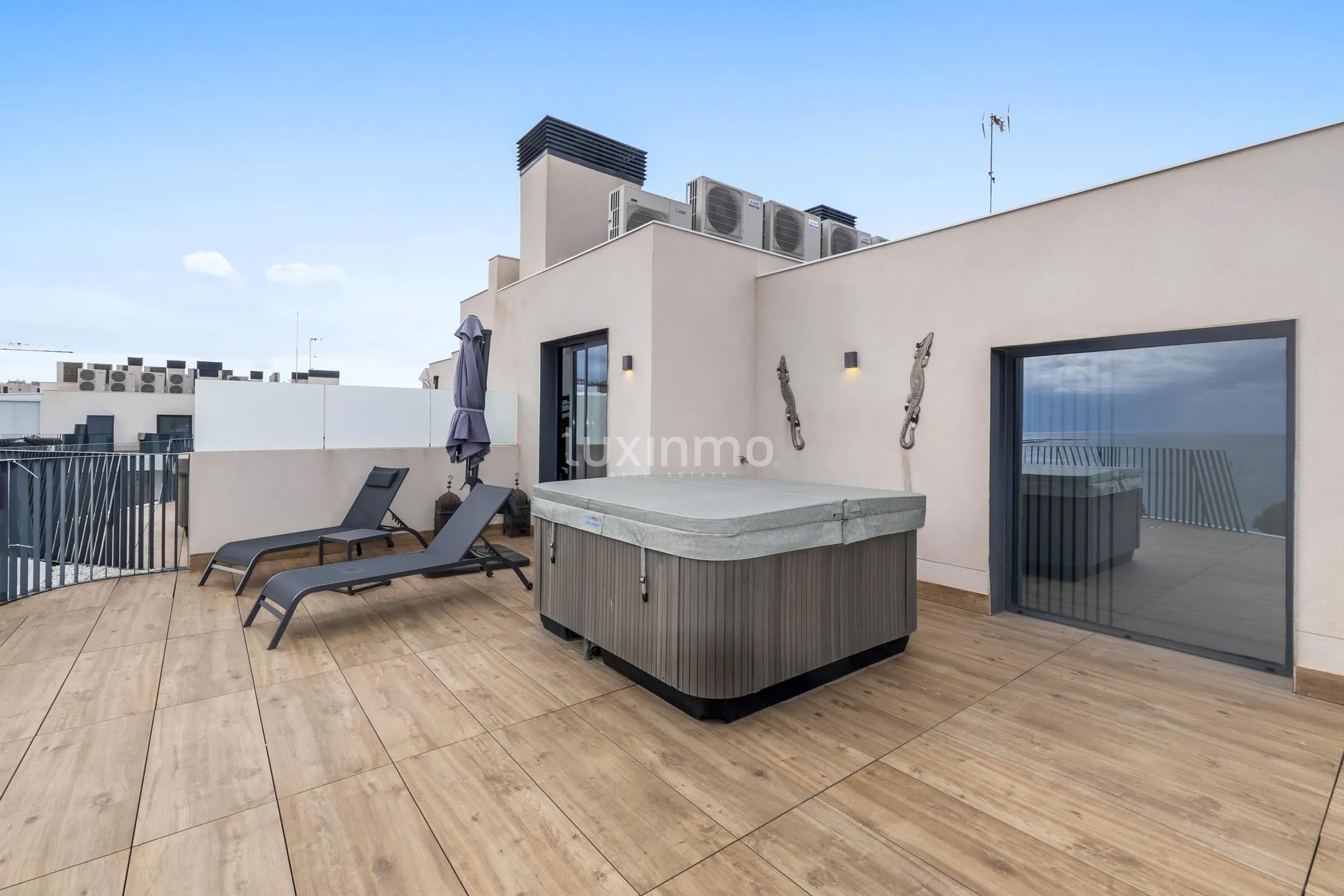 Penthouse 3-Bedroom first line of the beach — photo 4