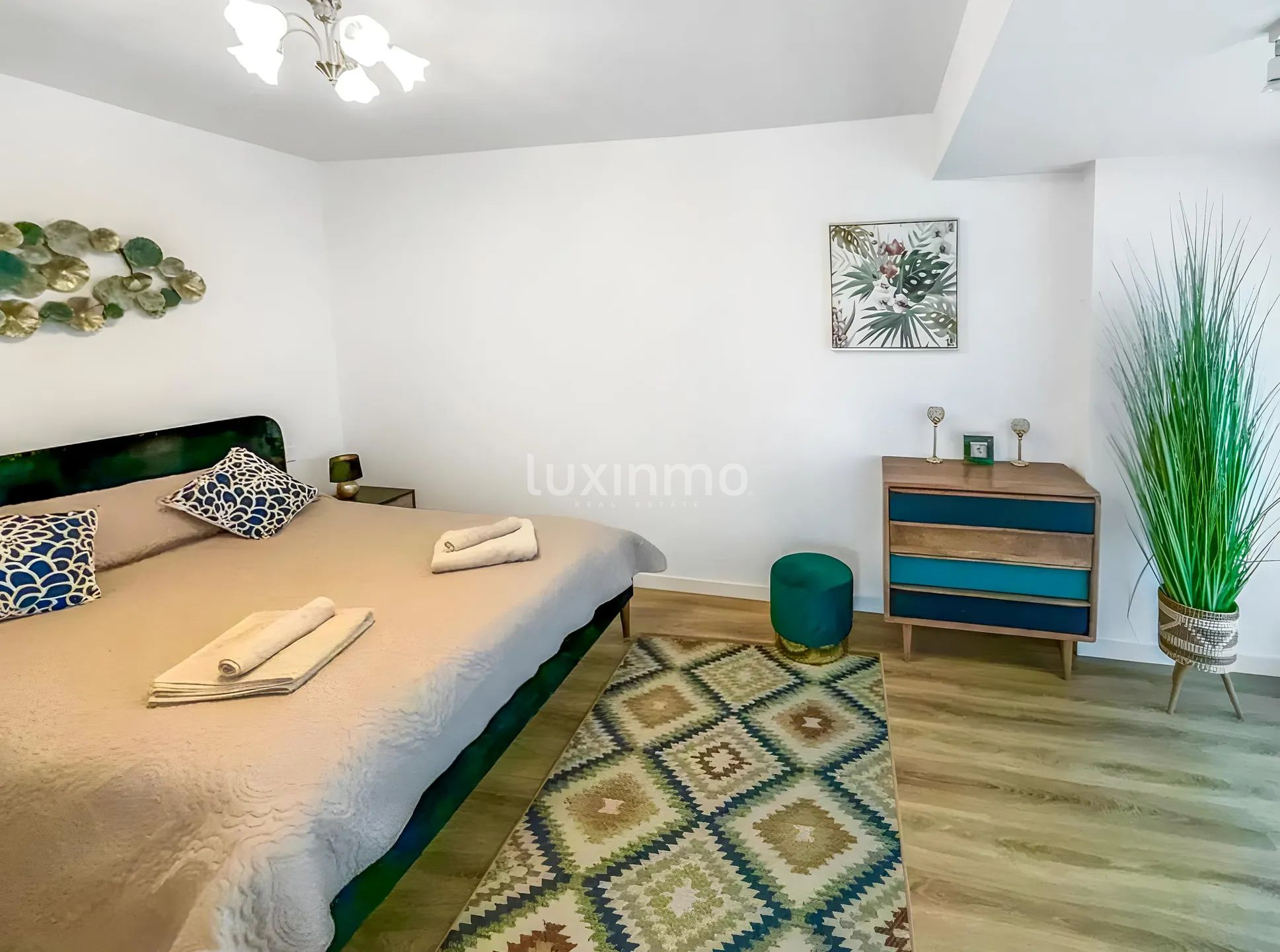 Penthouse 3-Bedroom first line of the beach — photo 32