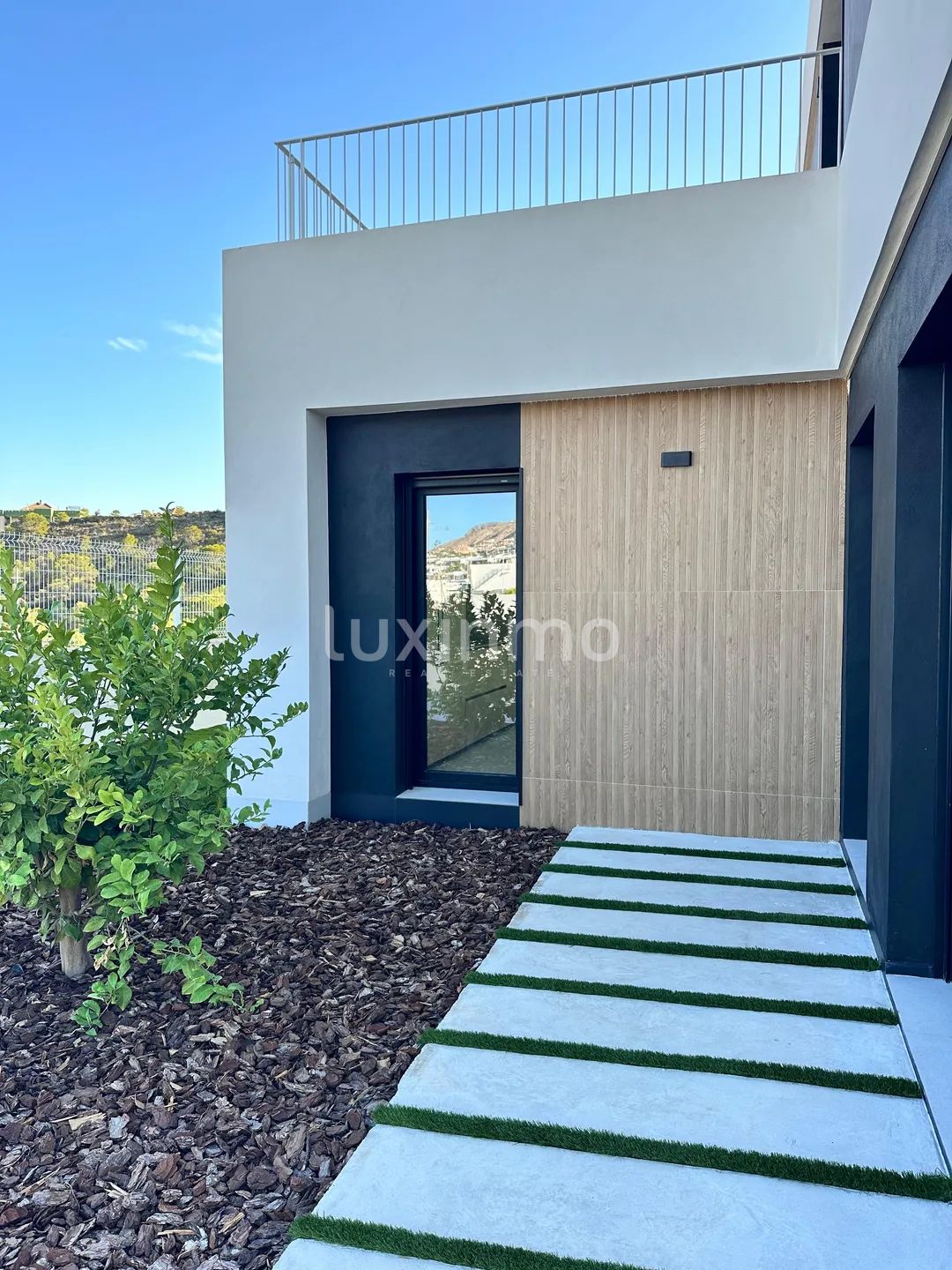 Neubau einer modernen Villa in Finestrat — photo 11