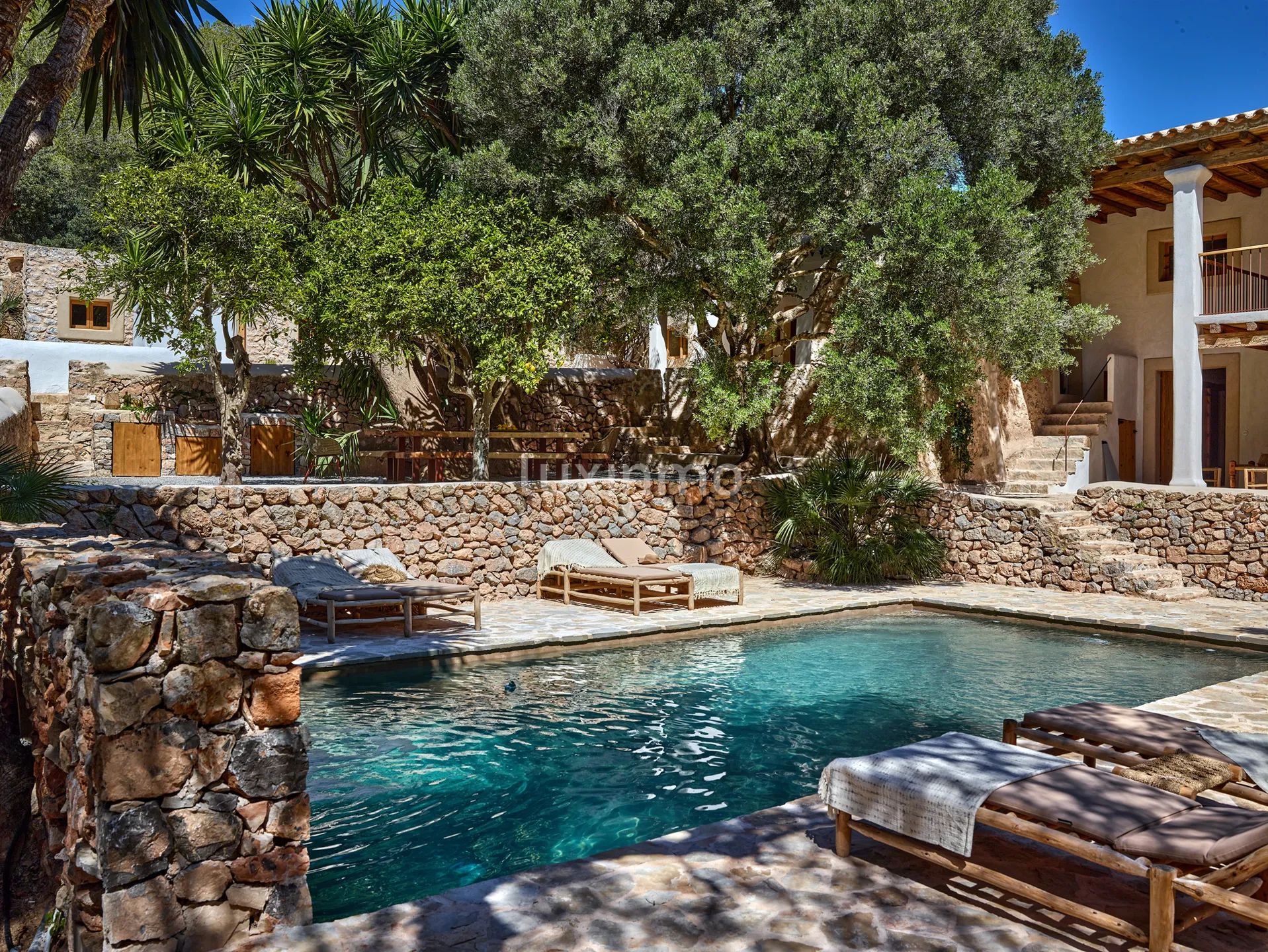 1800-talsgård förvandlad till ett modernt Ibiza Retreat — photo 5