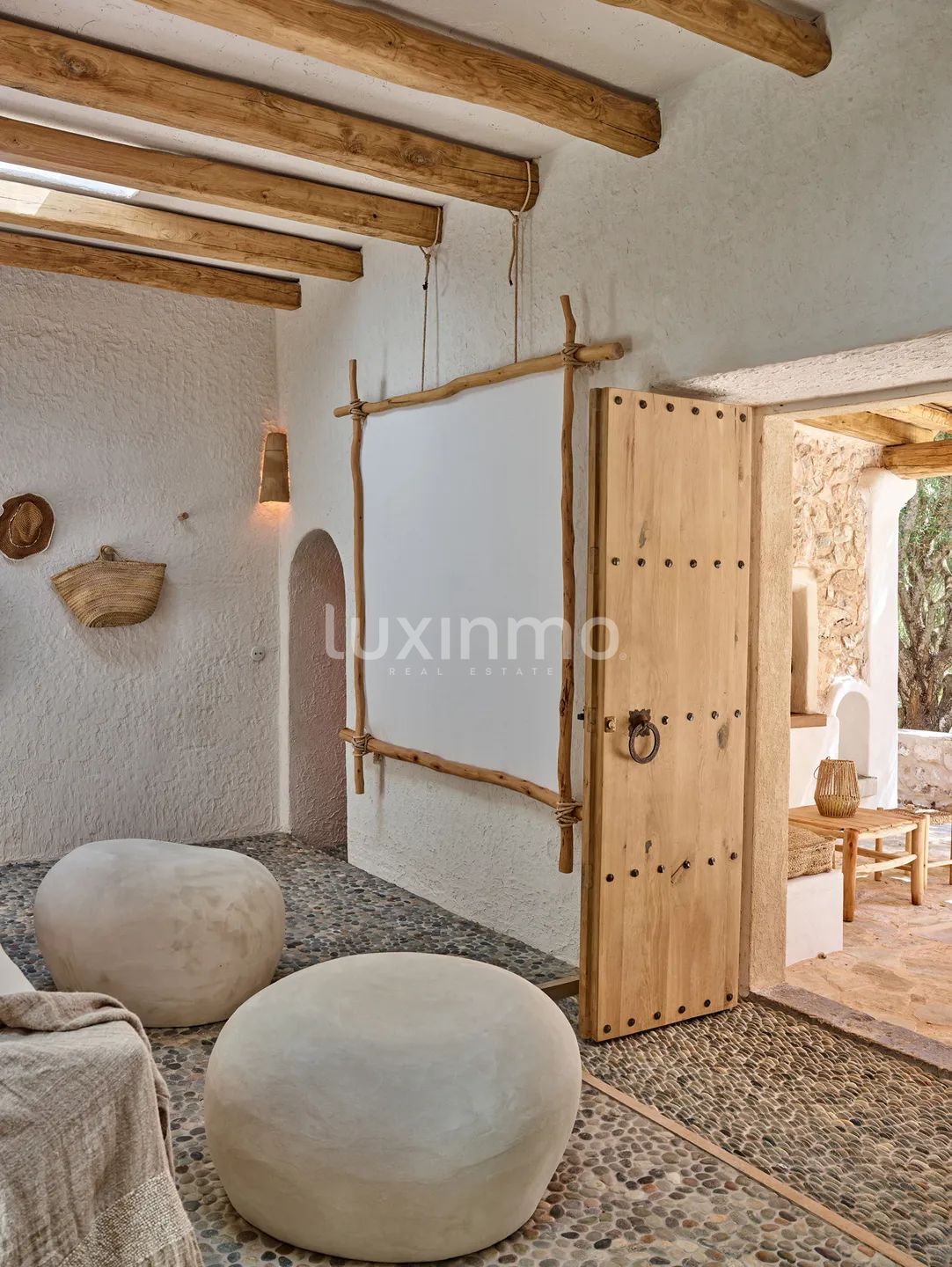 Un domaine du XIXe siècle transformé en un lieu de retraite contemporain à Ibiza — photo 16