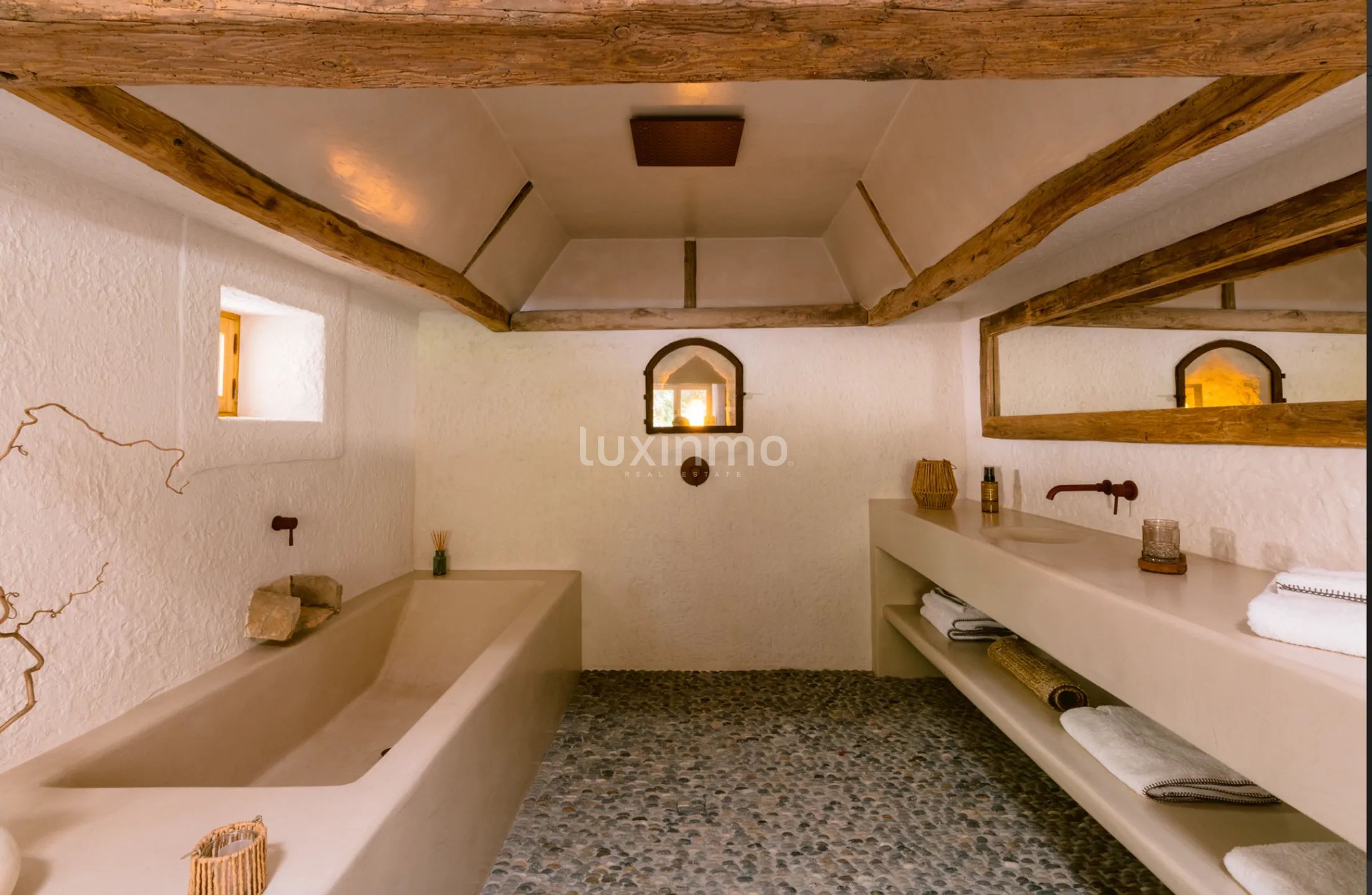 Un domaine du XIXe siècle transformé en un lieu de retraite contemporain à Ibiza — photo 42