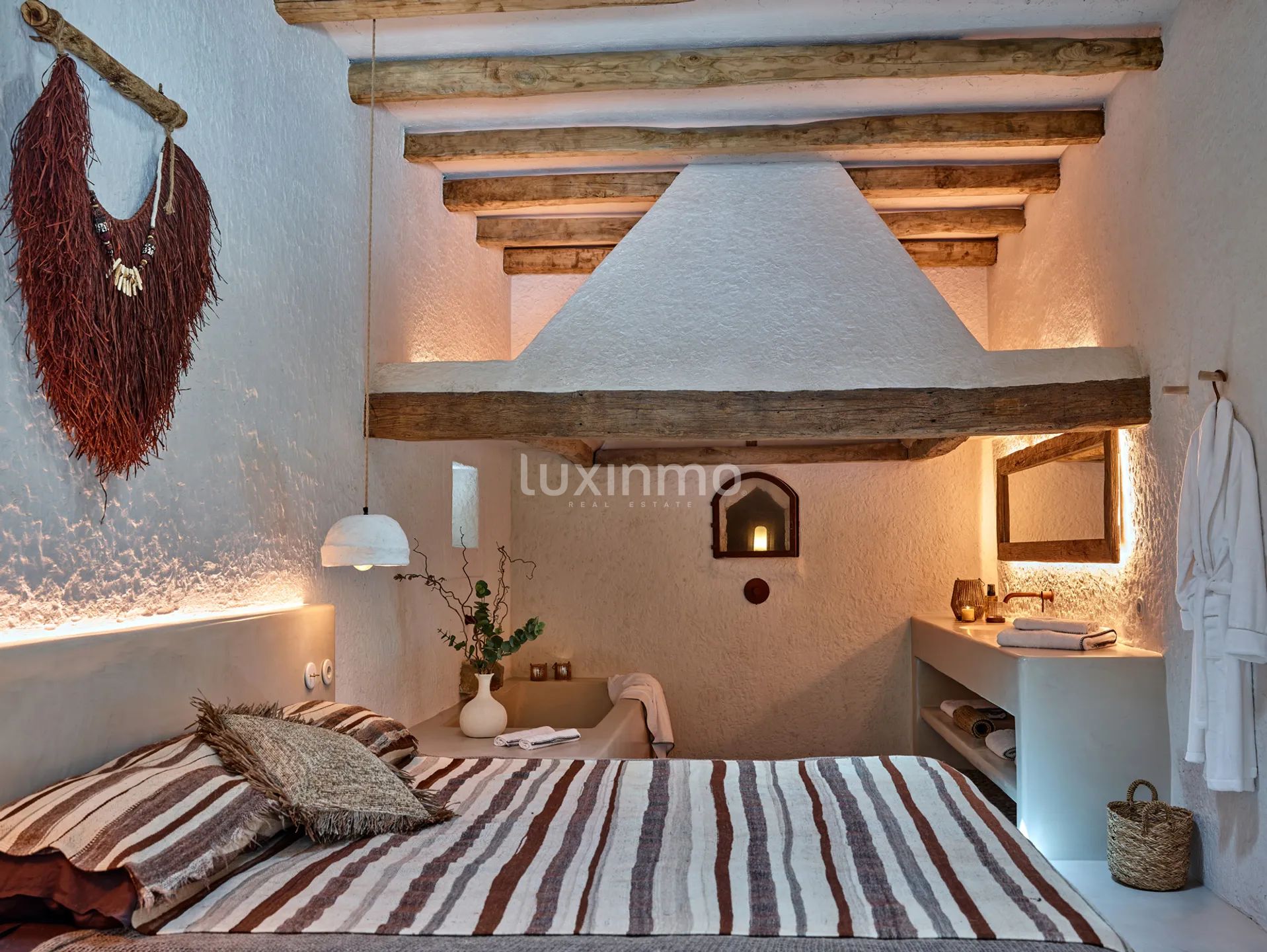 Un domaine du XIXe siècle transformé en un lieu de retraite contemporain à Ibiza — photo 17