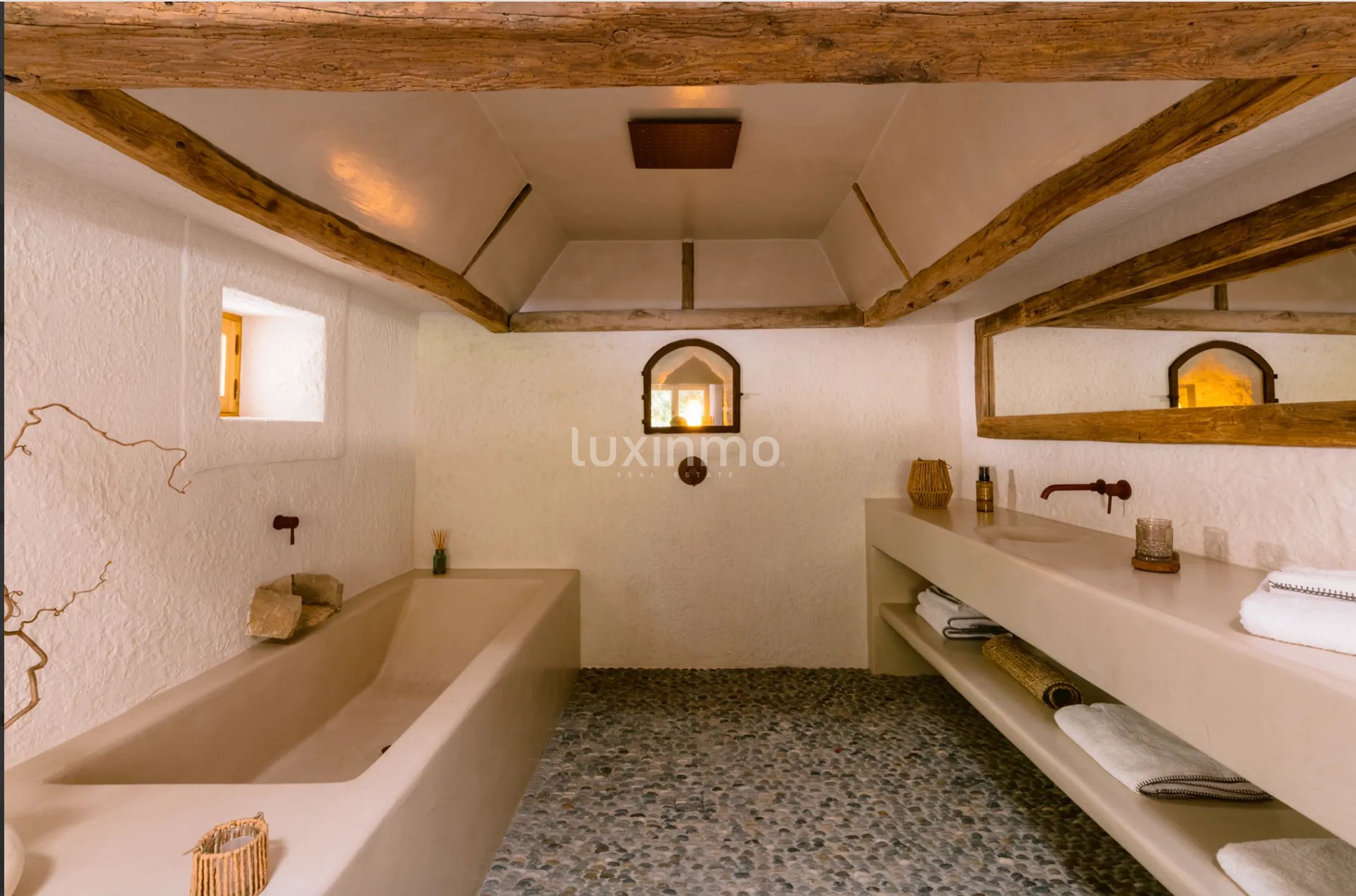 Un domaine du XIXe siècle transformé en un lieu de retraite contemporain à Ibiza — photo 37