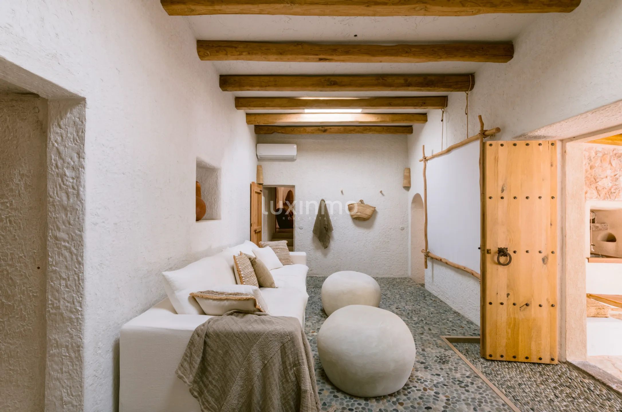Un domaine du XIXe siècle transformé en un lieu de retraite contemporain à Ibiza — photo 41