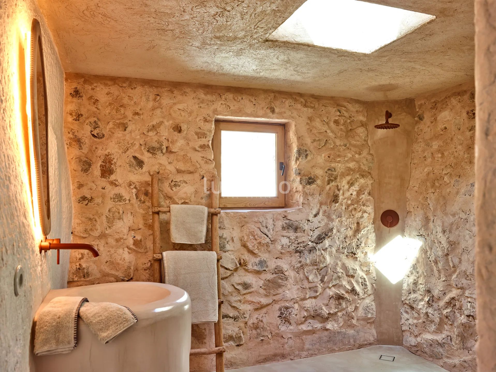 Un domaine du XIXe siècle transformé en un lieu de retraite contemporain à Ibiza — photo 23