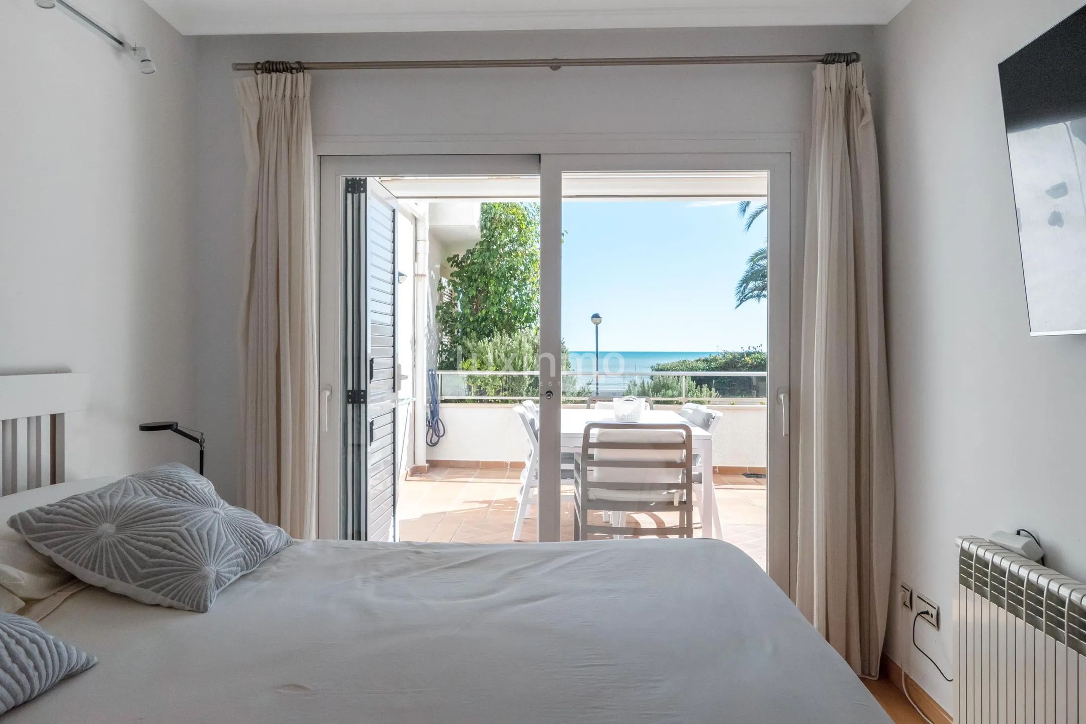 First line apartment for sale in Altea — photo 17
