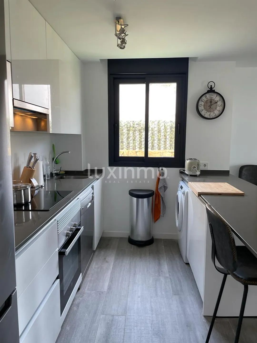 Luxuriöse 3-Zimmer-Wohnung in einer geschlossenen Wohnanlage in Camporosso zu verkaufen — photo 12