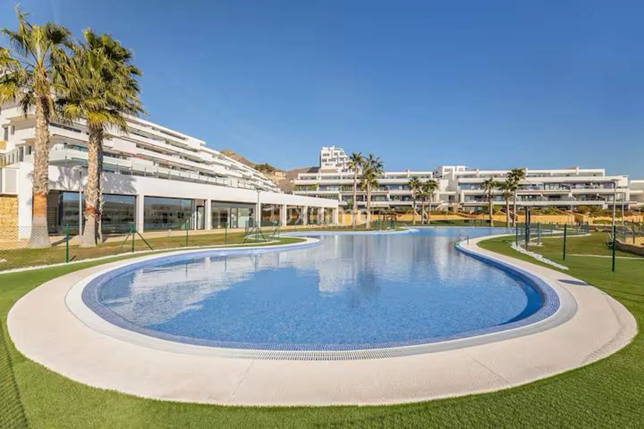 Роскошная квартира с 3 спальнями в закрытом комплексе в Кампороссо — photo 27