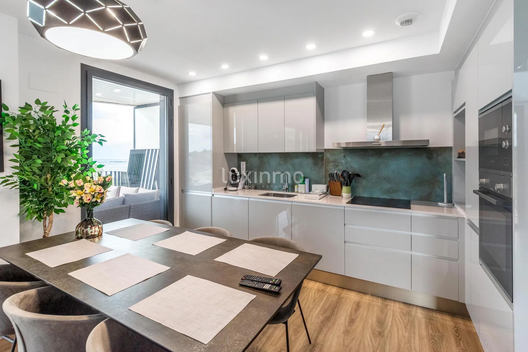 Penthouse 3-Bedroom with Sea Views in Villajoyosa — photo 17