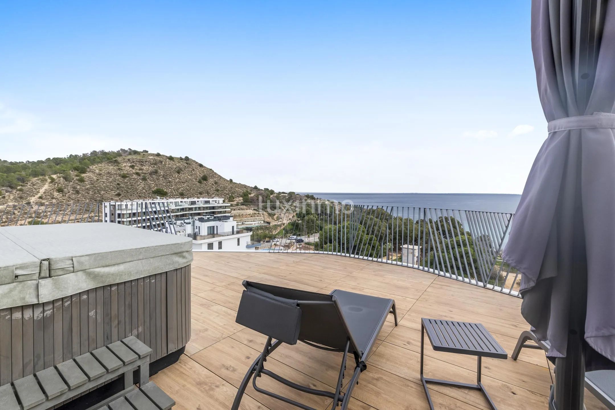 Penthouse z 3 sypialniami i widokiem na morze w Villajoyosa — photo 33