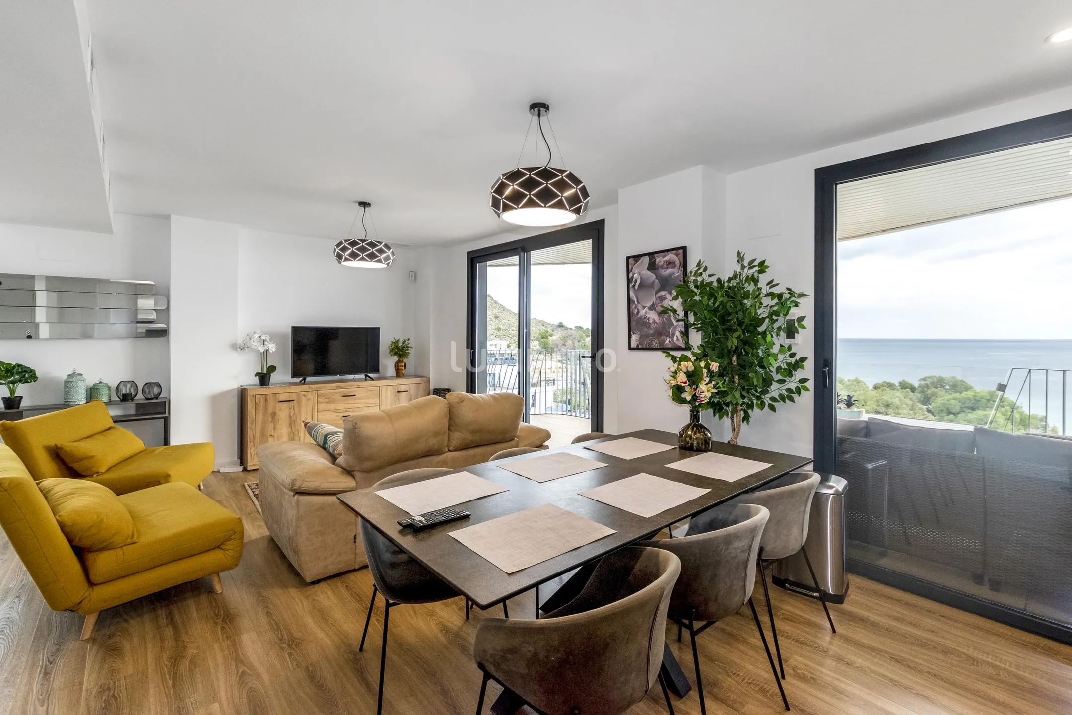 Penthouse 3-Bedroom with Sea Views in Villajoyosa — photo 12