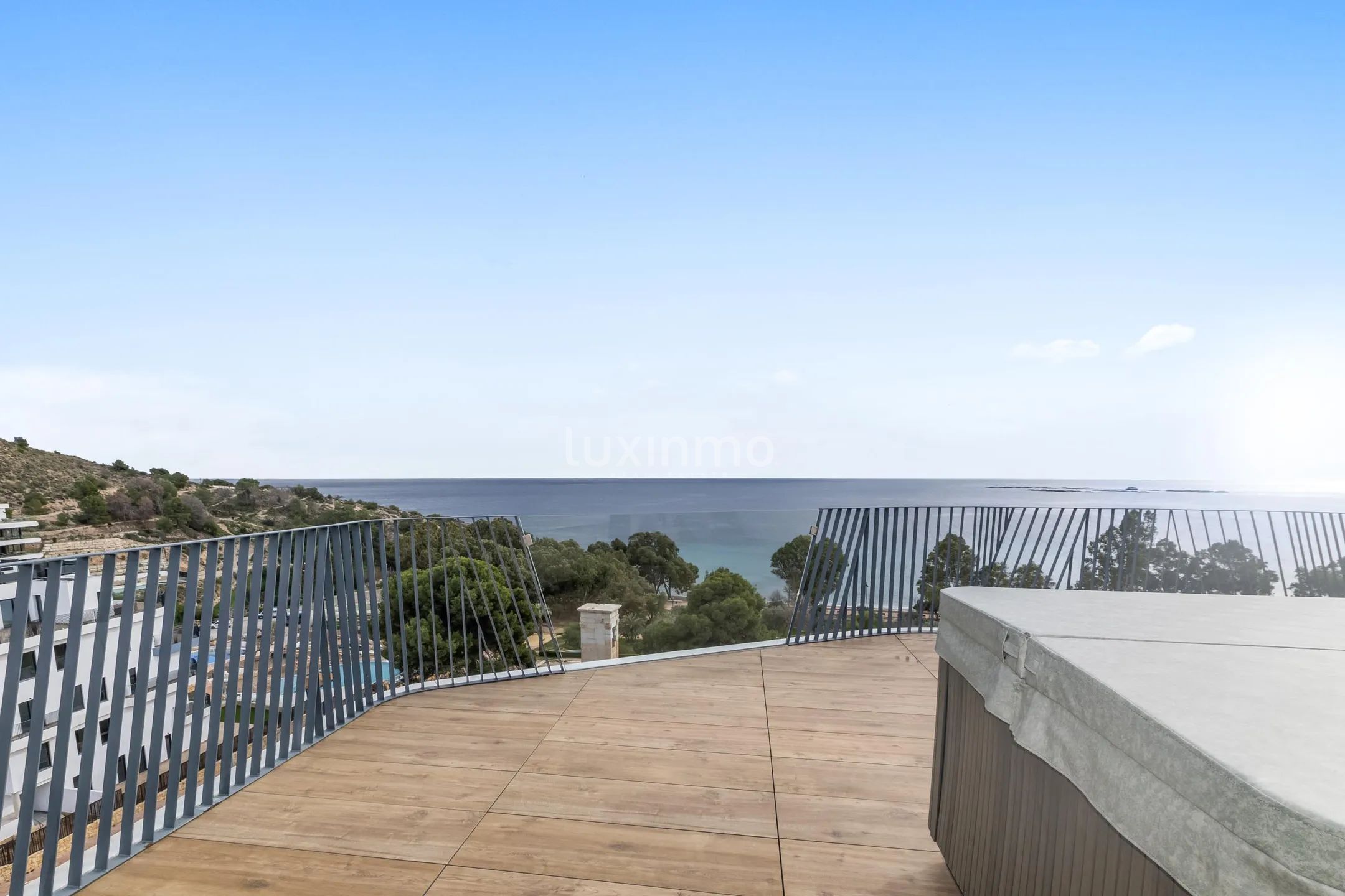 Penthouse z 3 sypialniami i widokiem na morze w Villajoyosa — photo 42