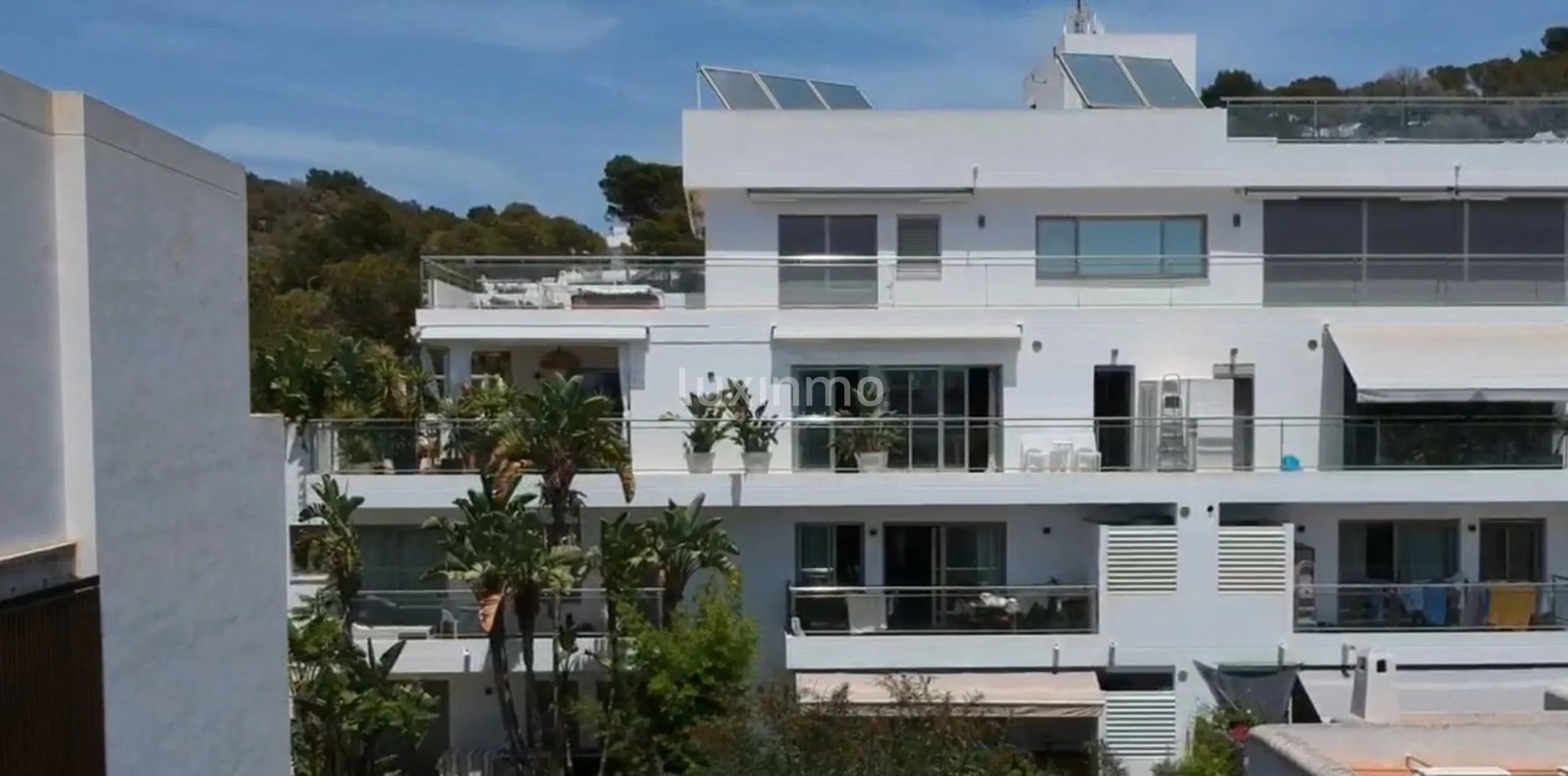 Spacious apartment in Talamanca with panoramic sea views — photo 10