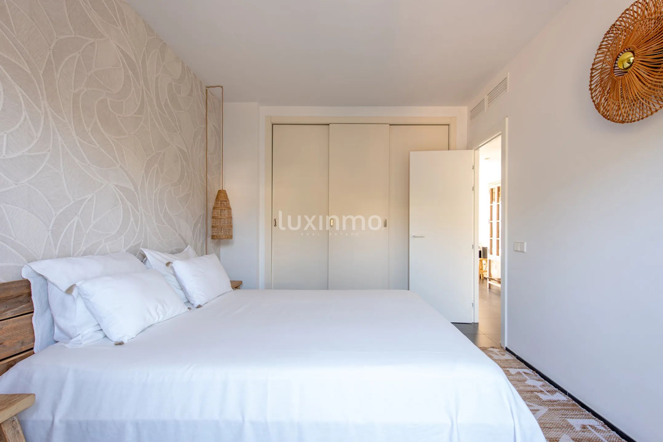 Spacious apartment in Talamanca with panoramic sea views — photo 22