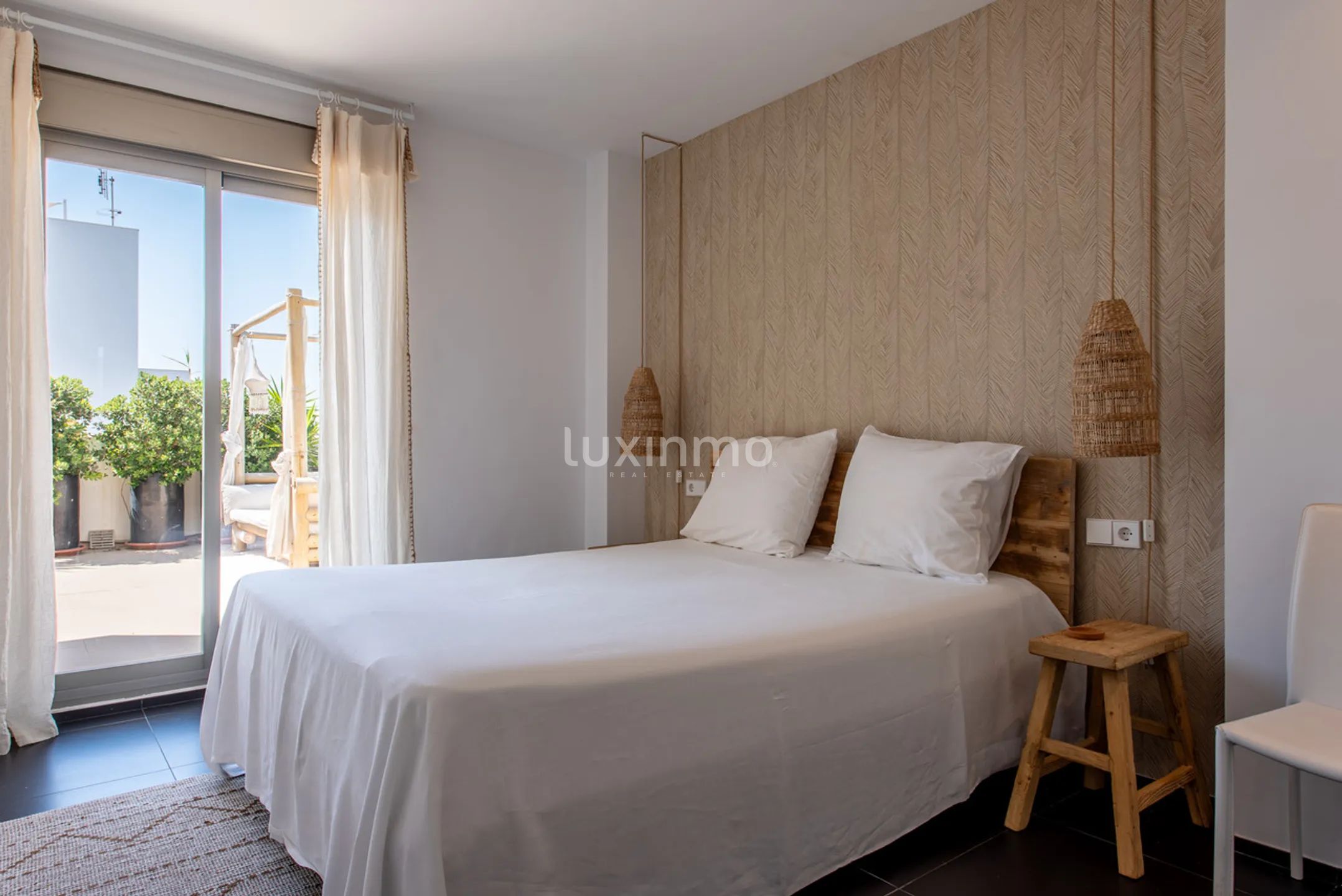 Spacious apartment in Talamanca with panoramic sea views — photo 25