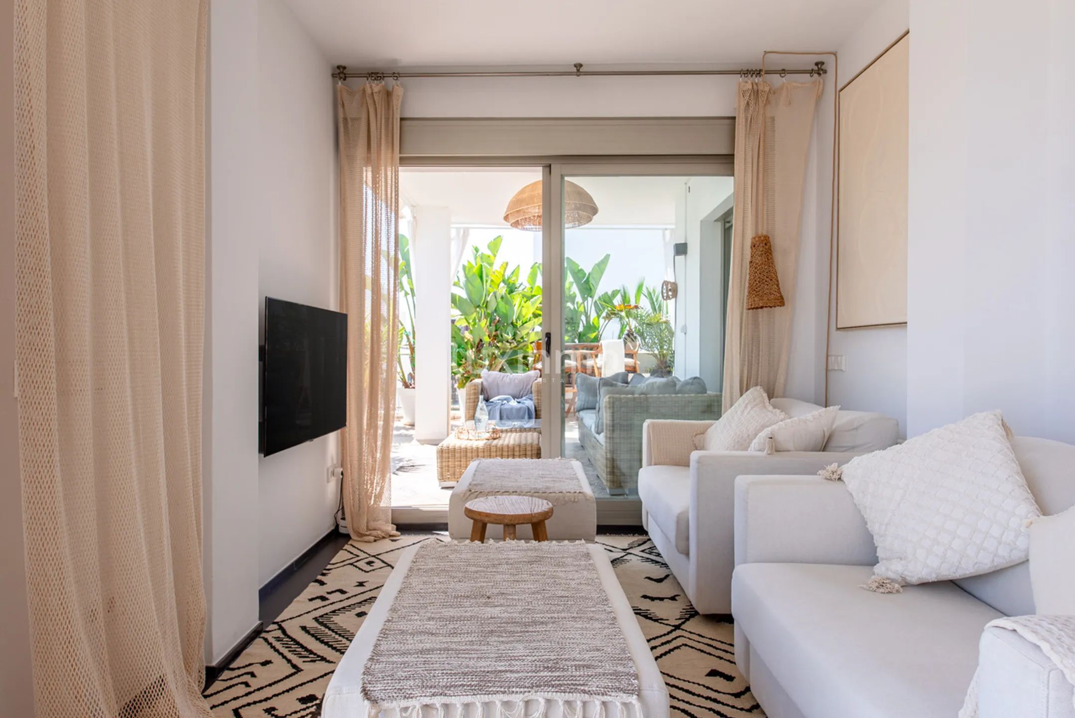 Spacious apartment in Talamanca with panoramic sea views — photo 29