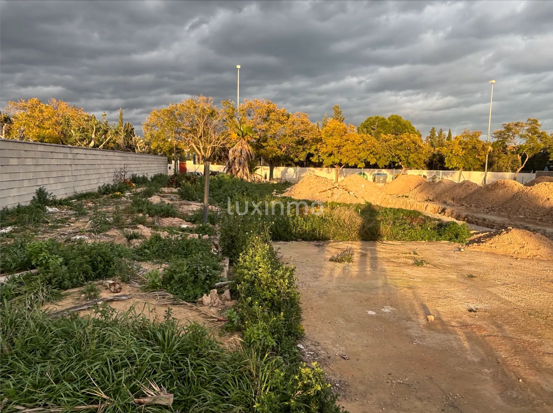 Finalist perceel van 401 m² met tot 300 m² bebouwbare oppervlakte in front line golf - Playa San Juan, Alicante — photo 4
