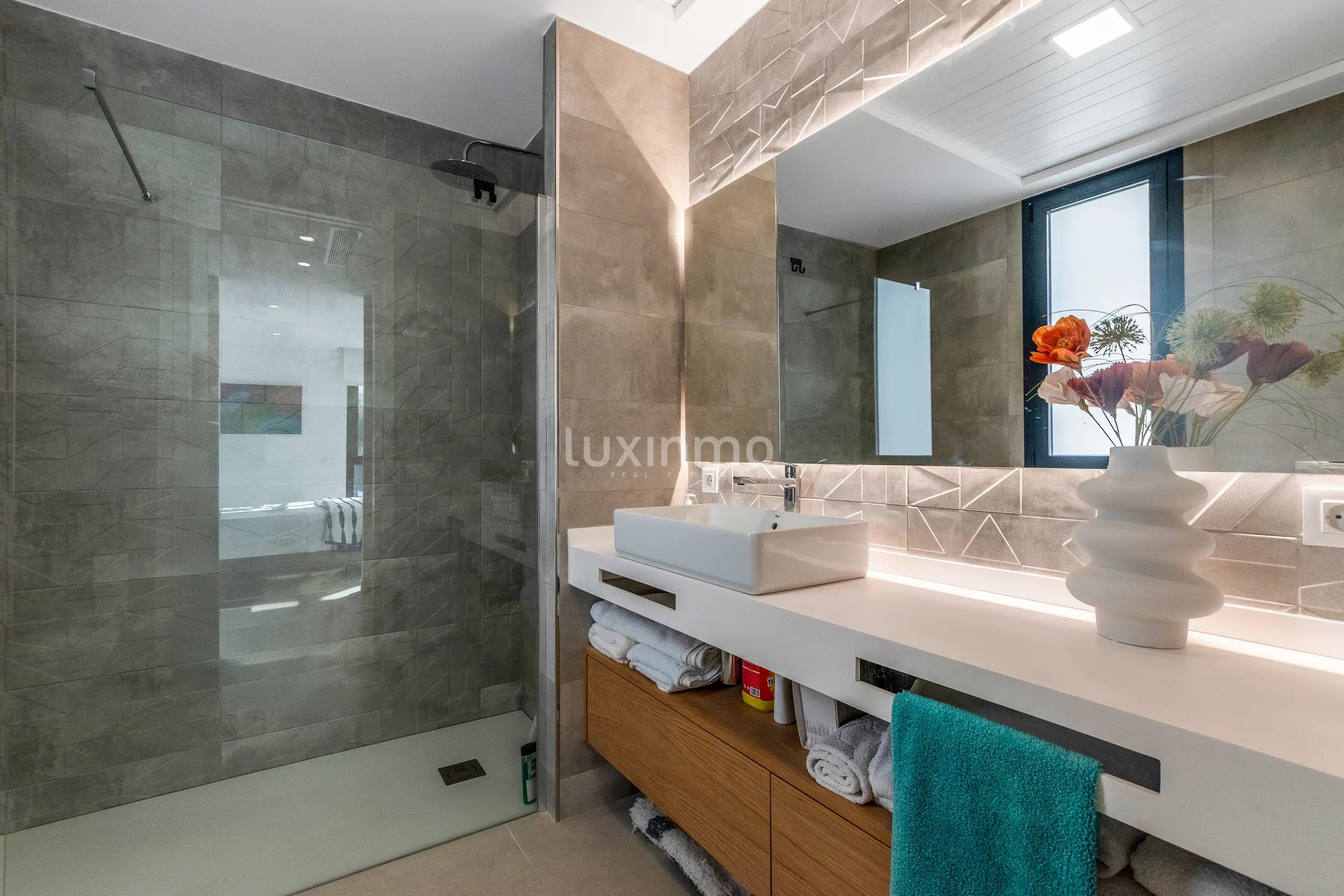 Luxurious detached villa with panoramic views in Finestrat — photo 16