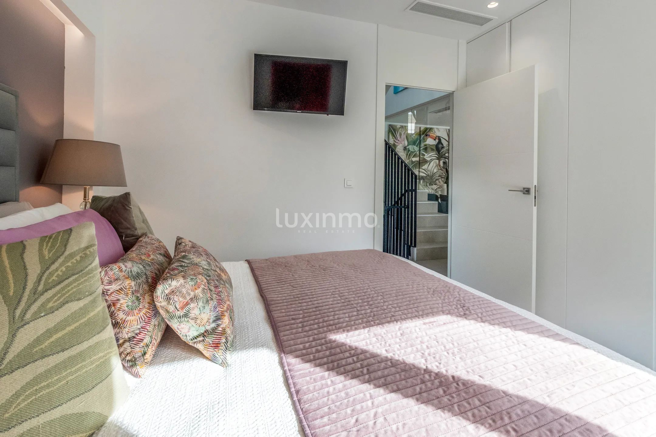 Luxurious detached villa with panoramic views in Finestrat — photo 11