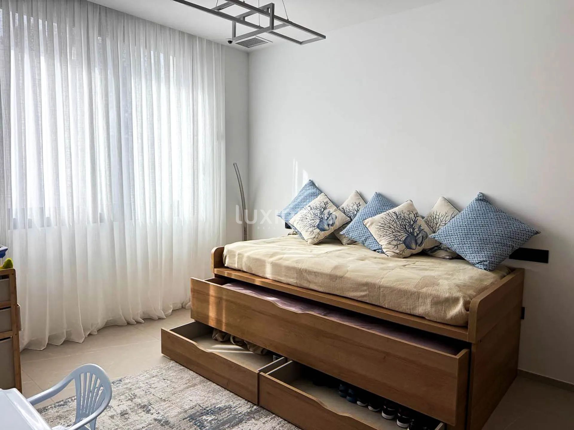 Luxury Villa with Mountain & Sea Views in La Nucia — photo 21