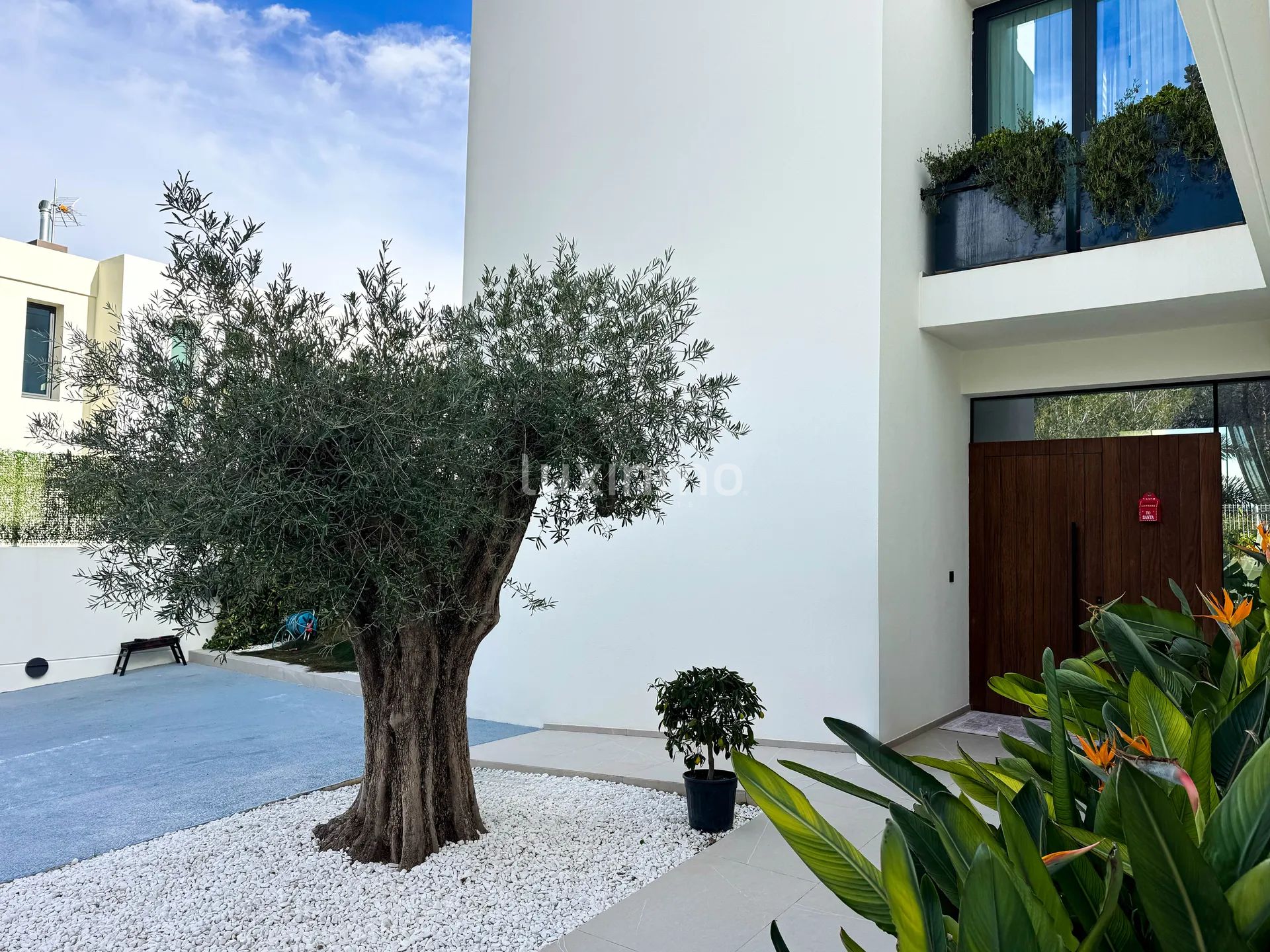 Luxury Villa with Mountain & Sea Views in La Nucia — photo 48