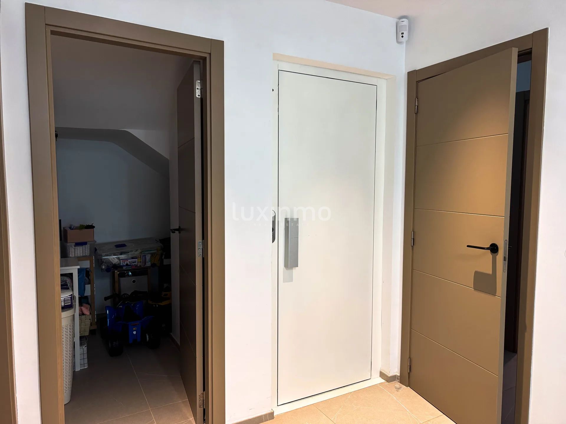 Luxury Villa with Mountain & Sea Views in La Nucia — photo 36