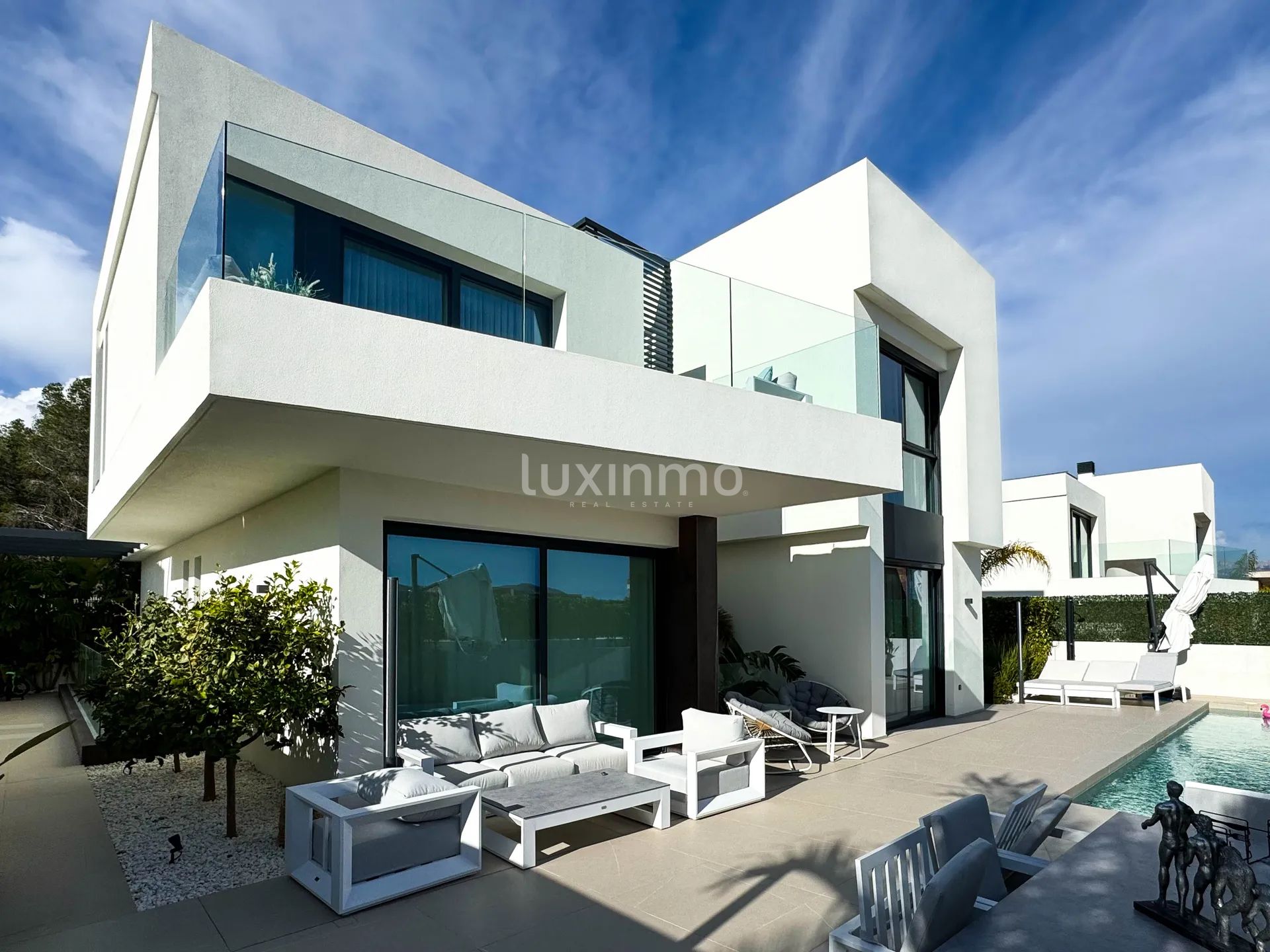 Luxury Villa with Mountain & Sea Views in La Nucia — photo 40