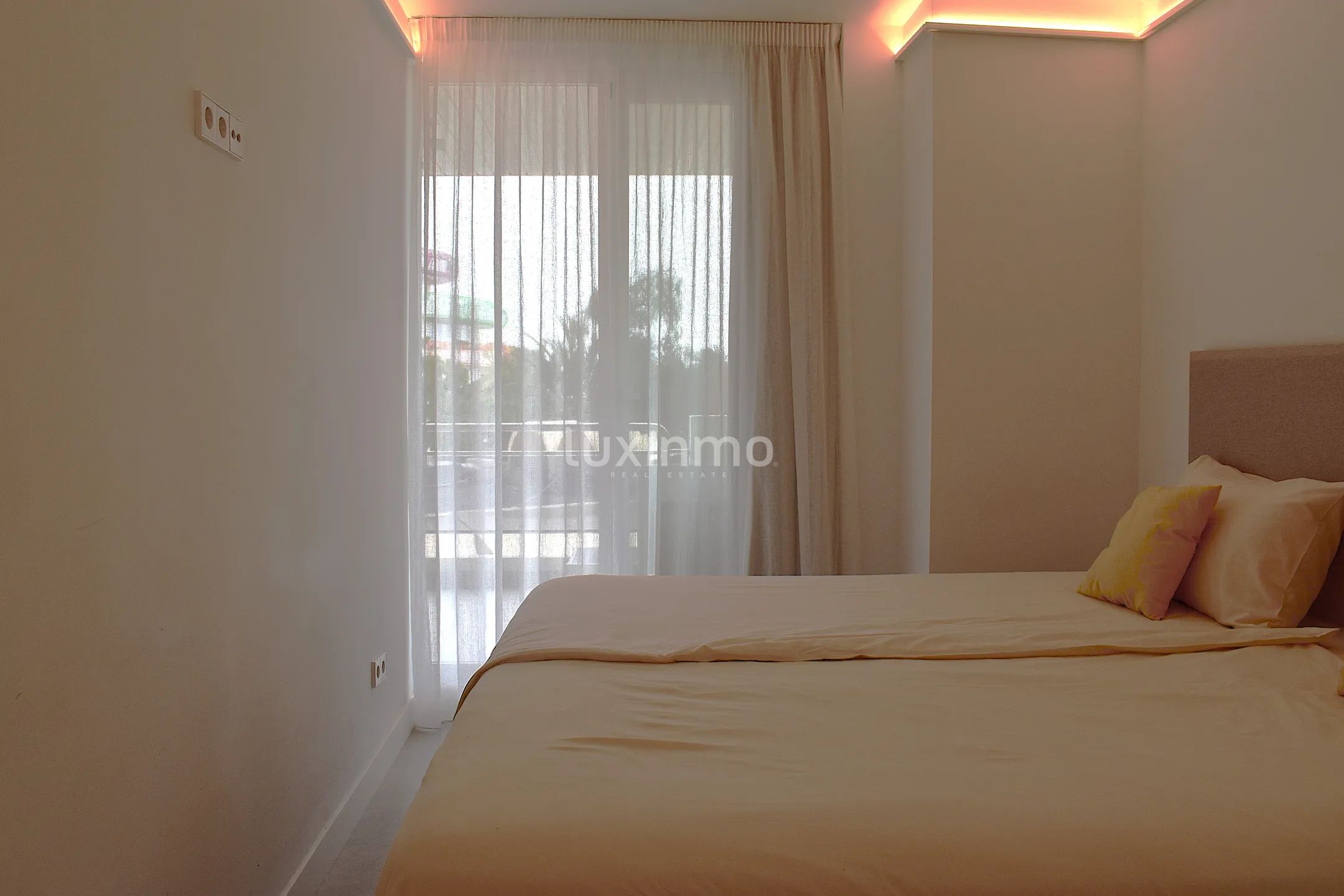 Beautiful newly refurbished flat in Marina Botafoch — photo 8
