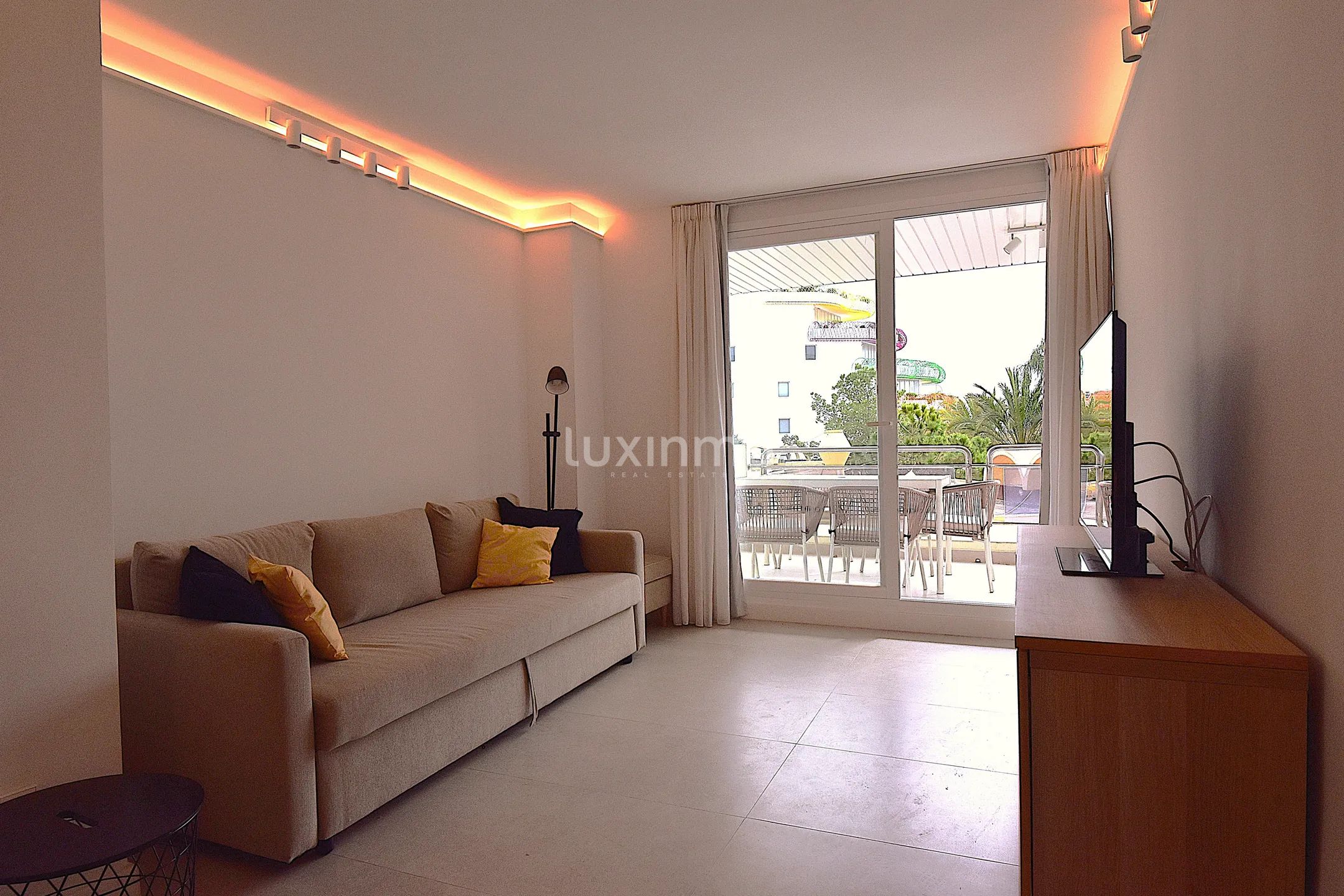 Beautiful newly refurbished flat in Marina Botafoch — photo 19
