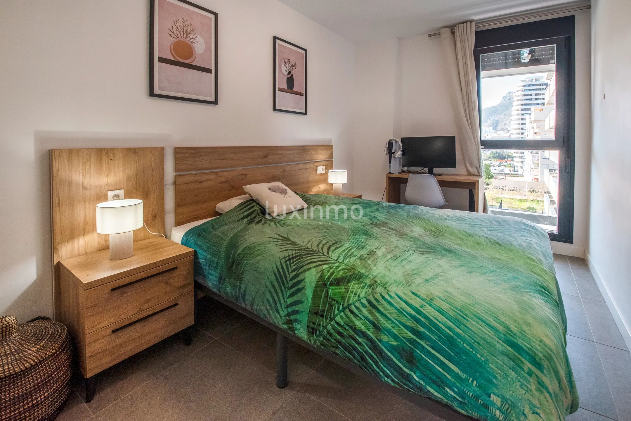 Modern apartment with mountain and sea views in Calpe — photo 12