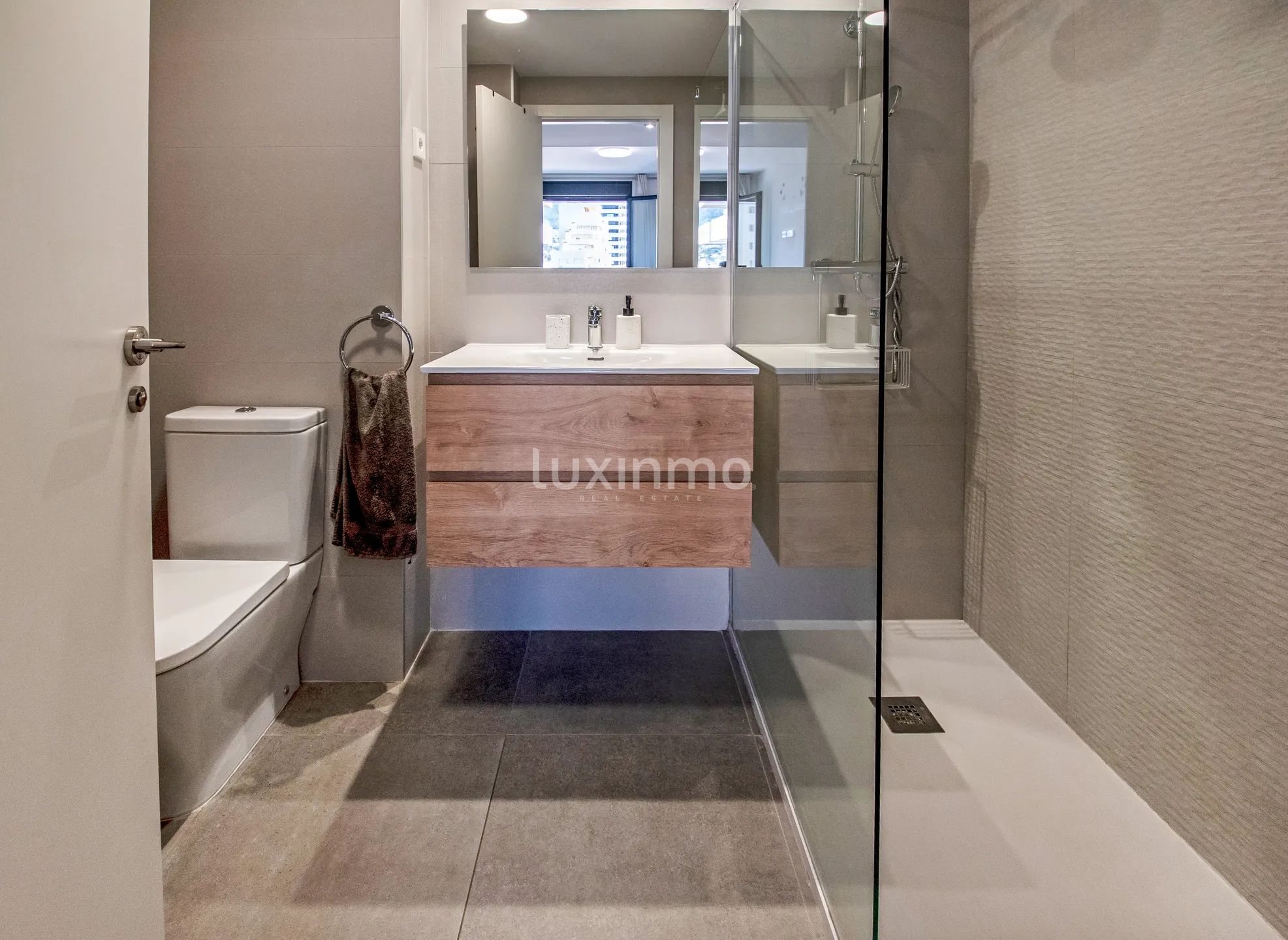 Modern apartment with mountain and sea views in Calpe — photo 19