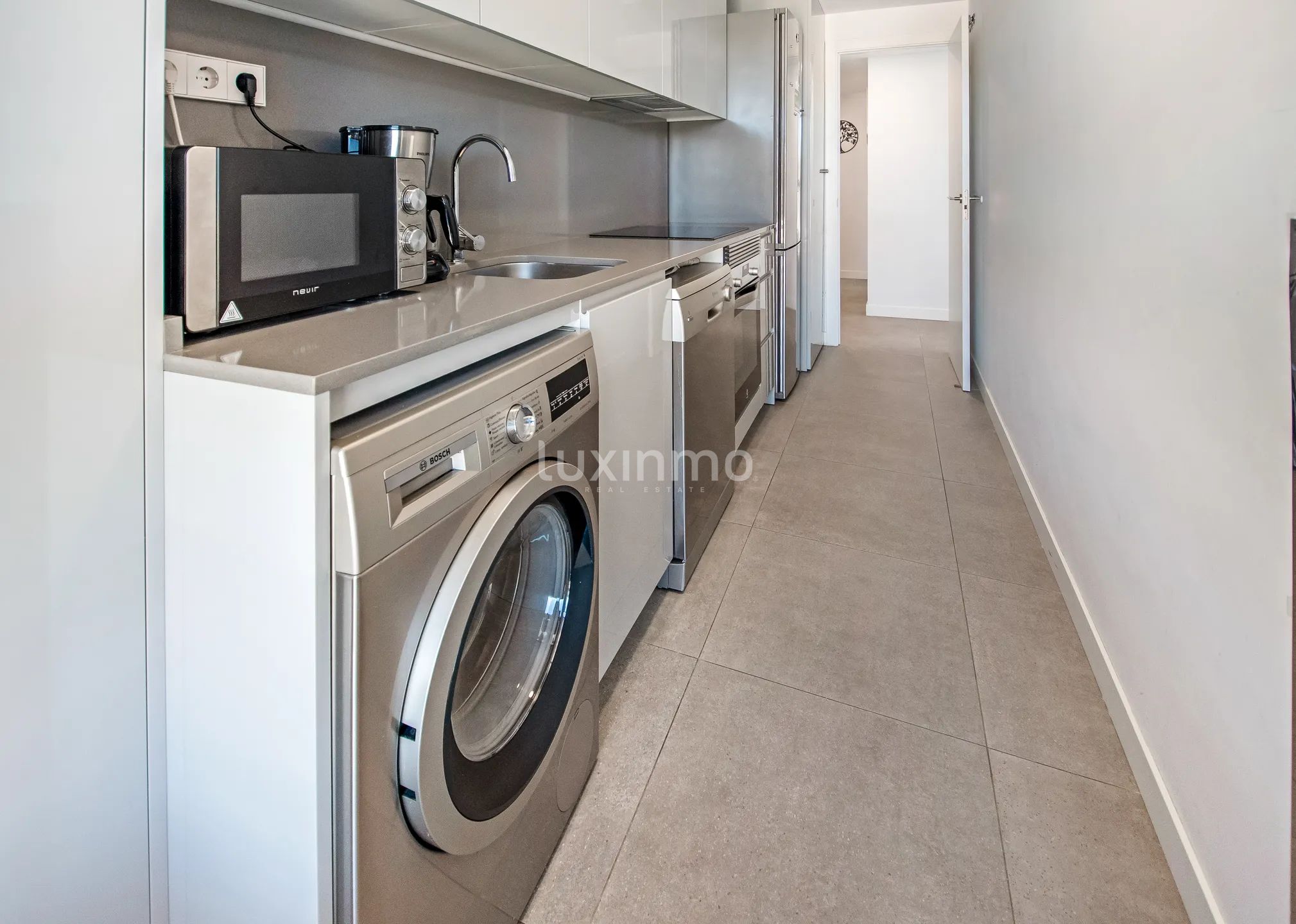 Modern apartment with mountain and sea views in Calpe — photo 16