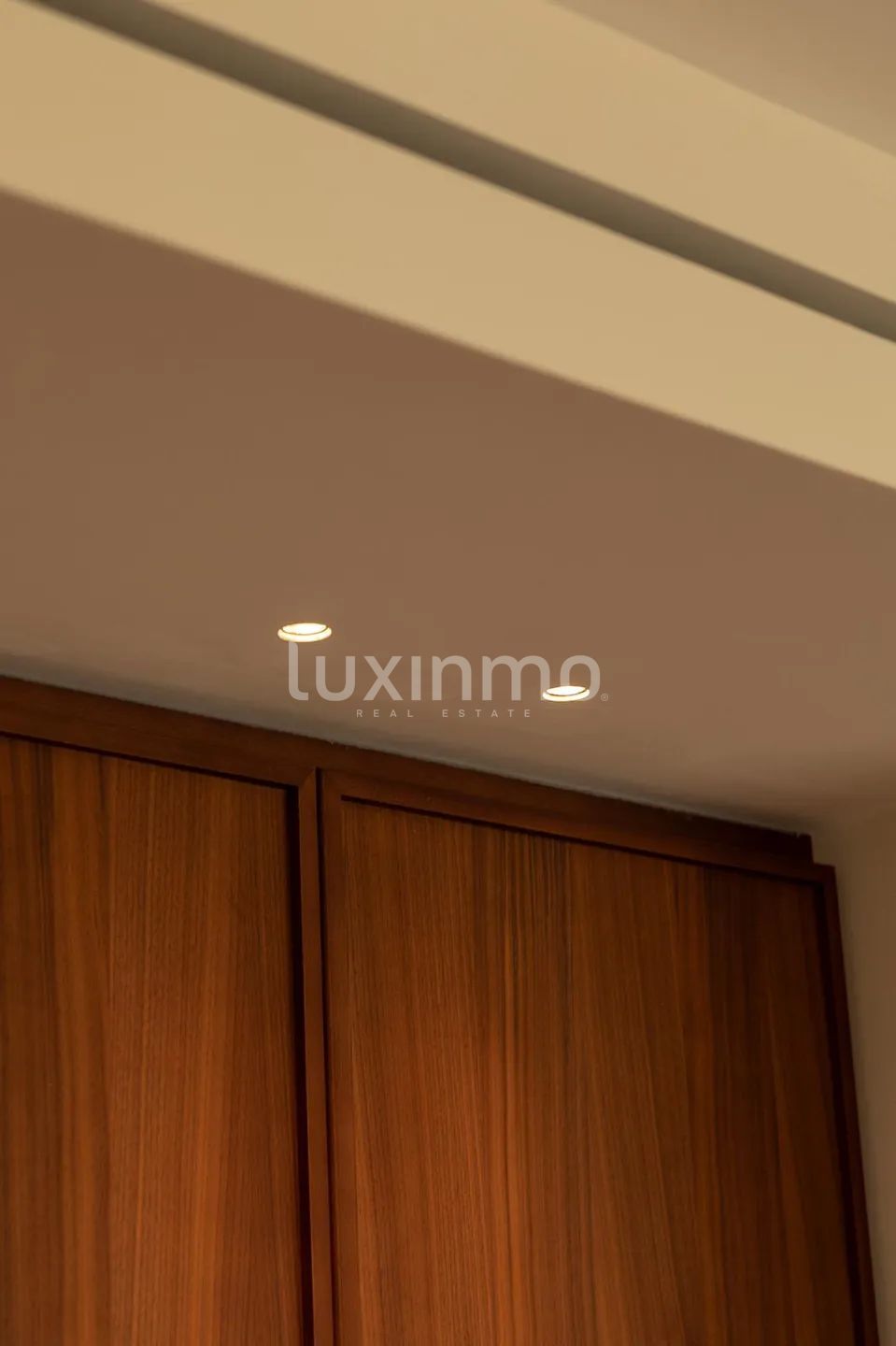 Luxury decorated penthouse for sale in Marina Botafoch — photo 17