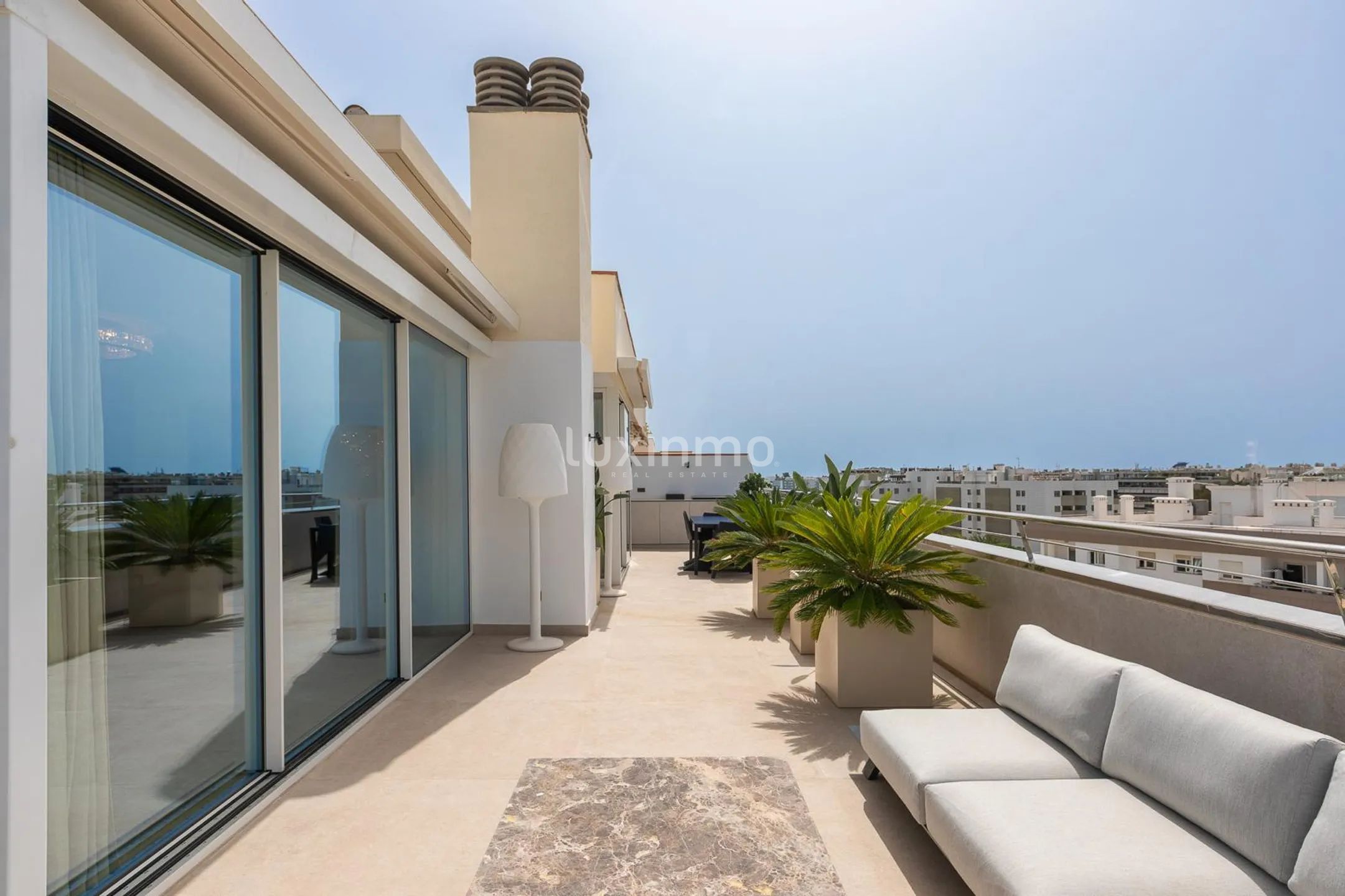 Luxury decorated penthouse for sale in Marina Botafoch — photo 8