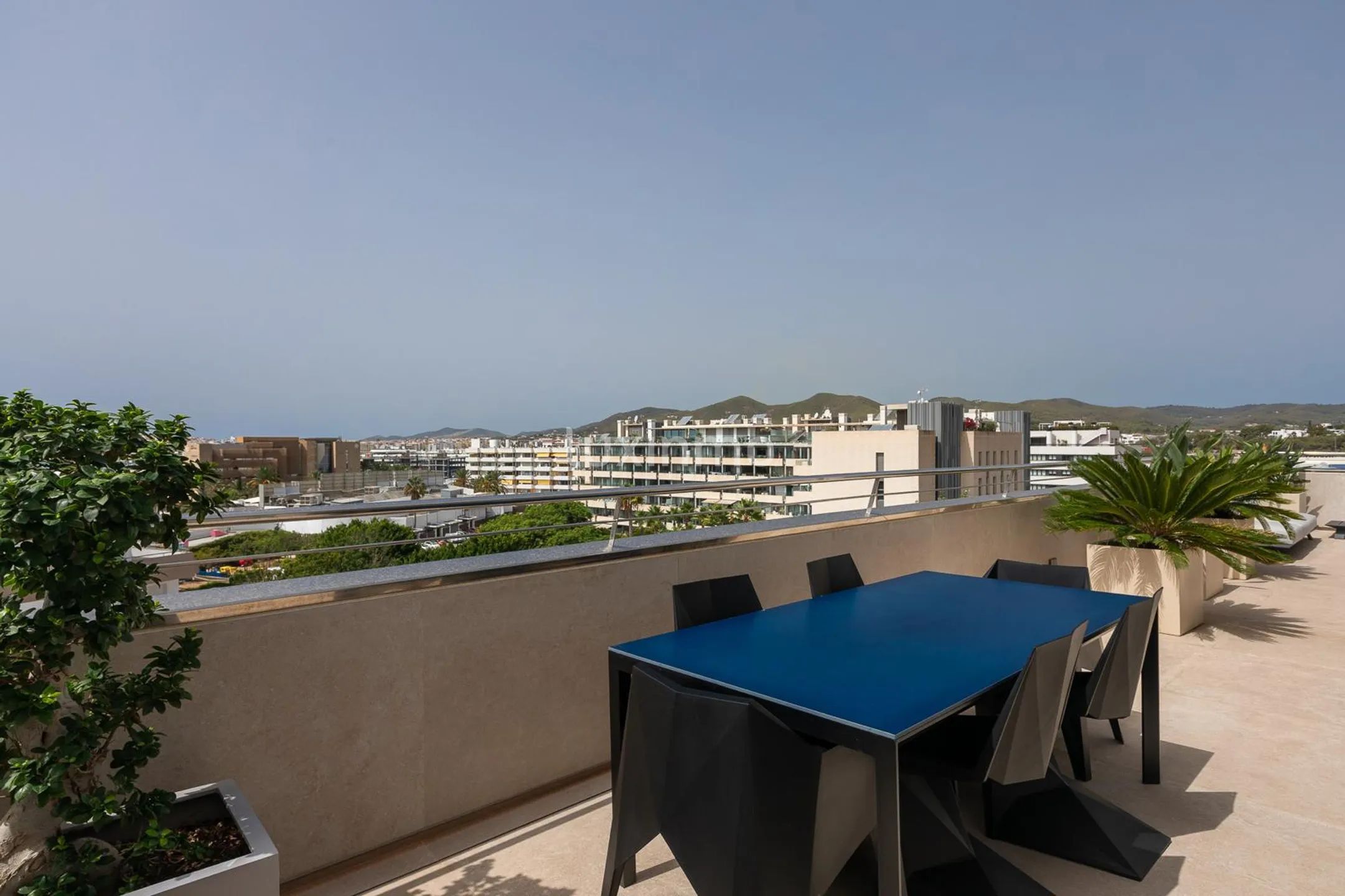 Luxury decorated penthouse for sale in Marina Botafoch — photo 10